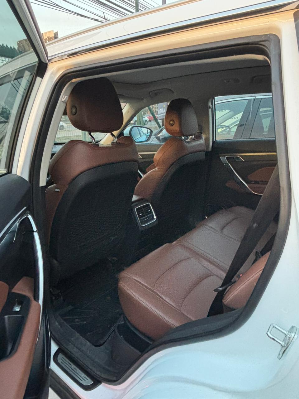 Geely Azkarra 4X4 1.5 Aut — foto 5 de 8