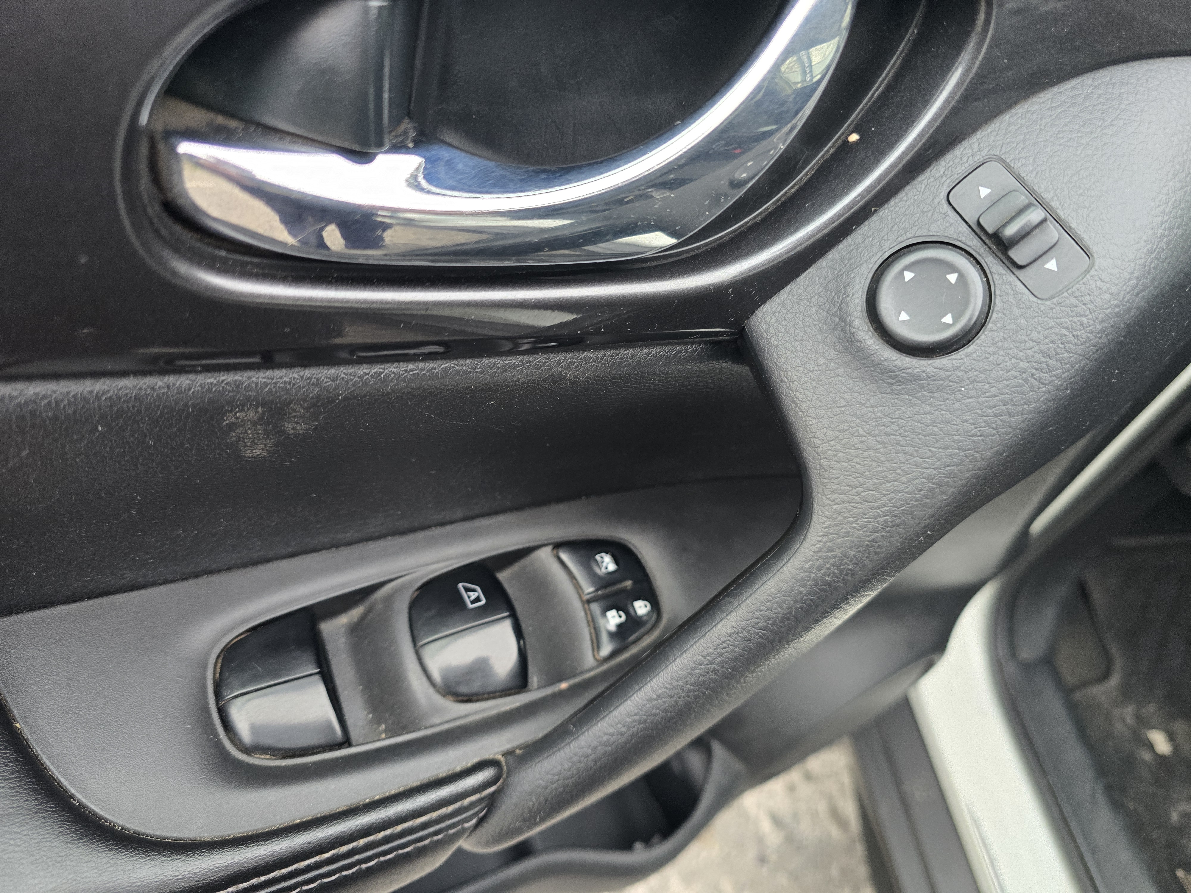 Nissan X Trail Sense — foto 8 de 18