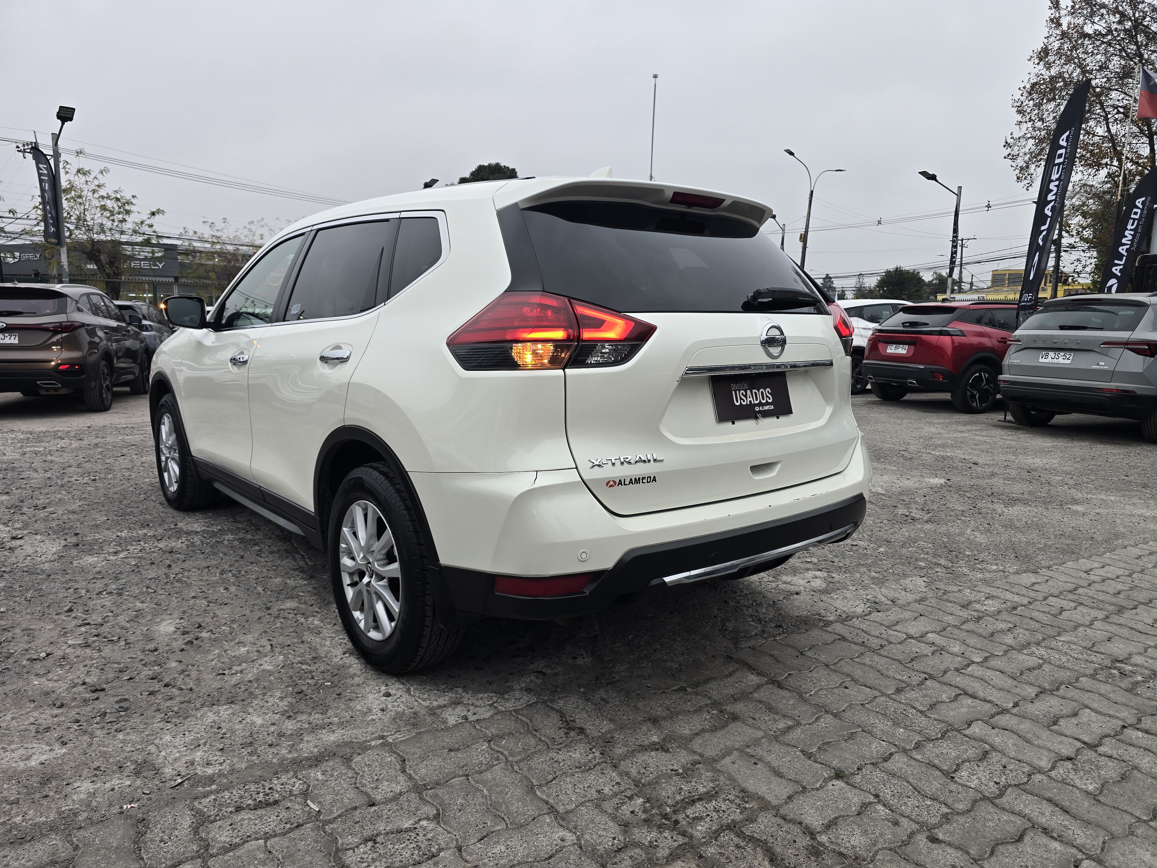 Nissan X Trail Sense — foto 2 de 18