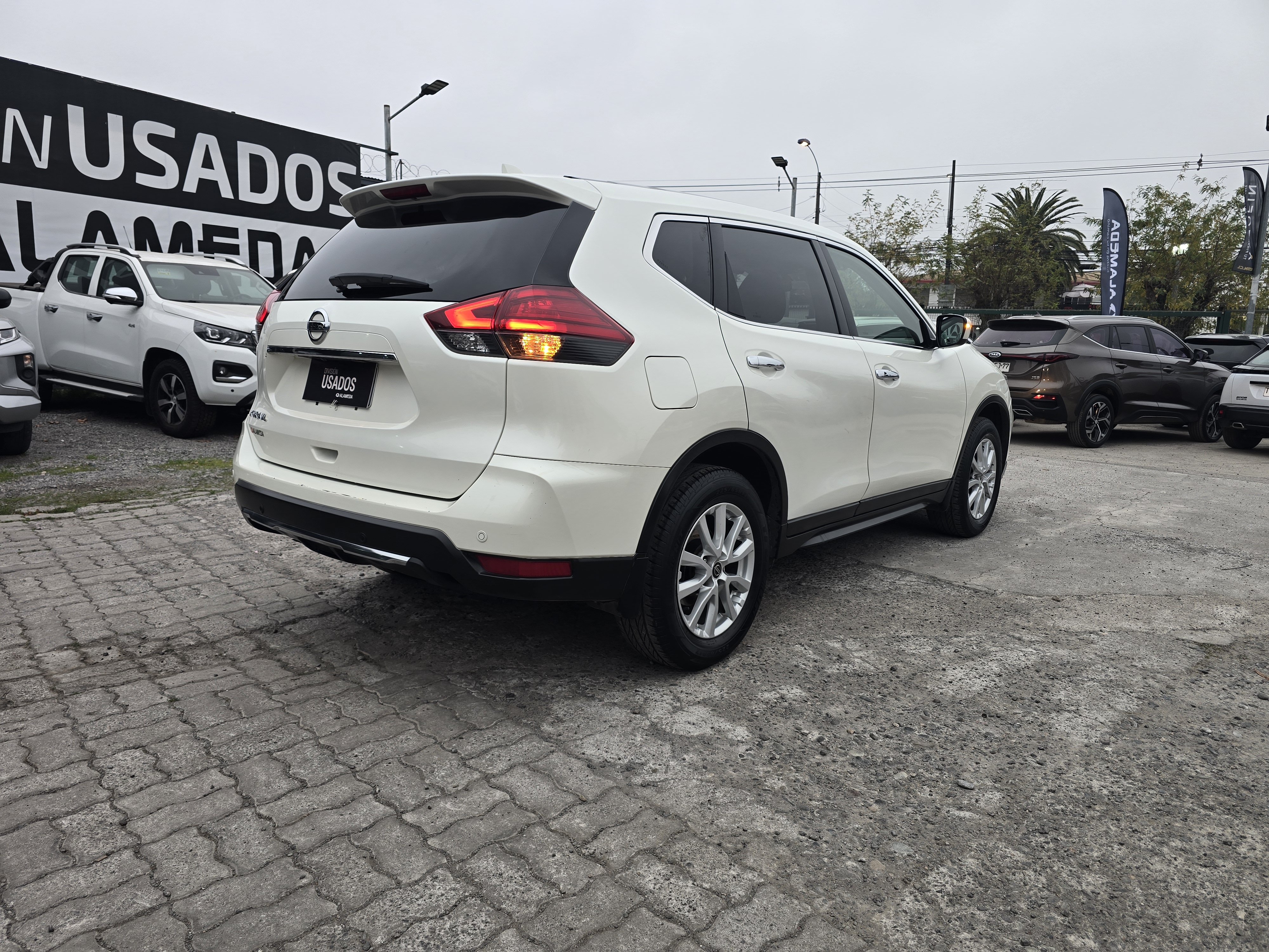 Nissan X Trail Sense — foto 15 de 18