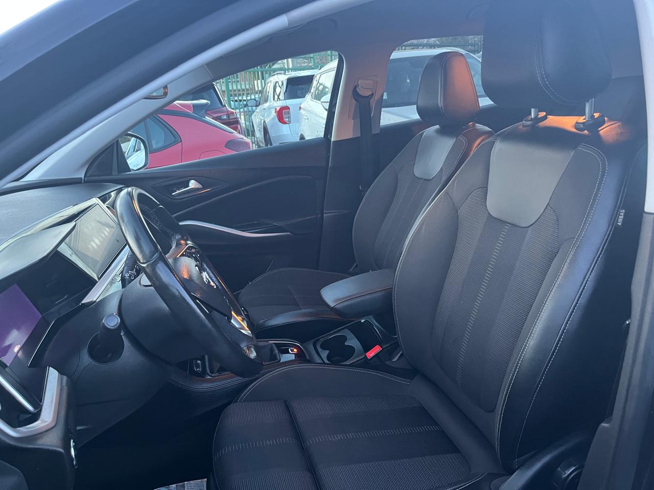 Opel Grandland — foto 8 de 8