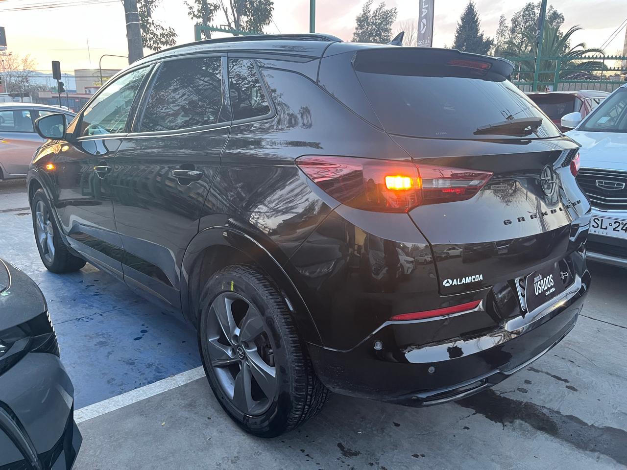 Opel Grandland — foto 3 de 8