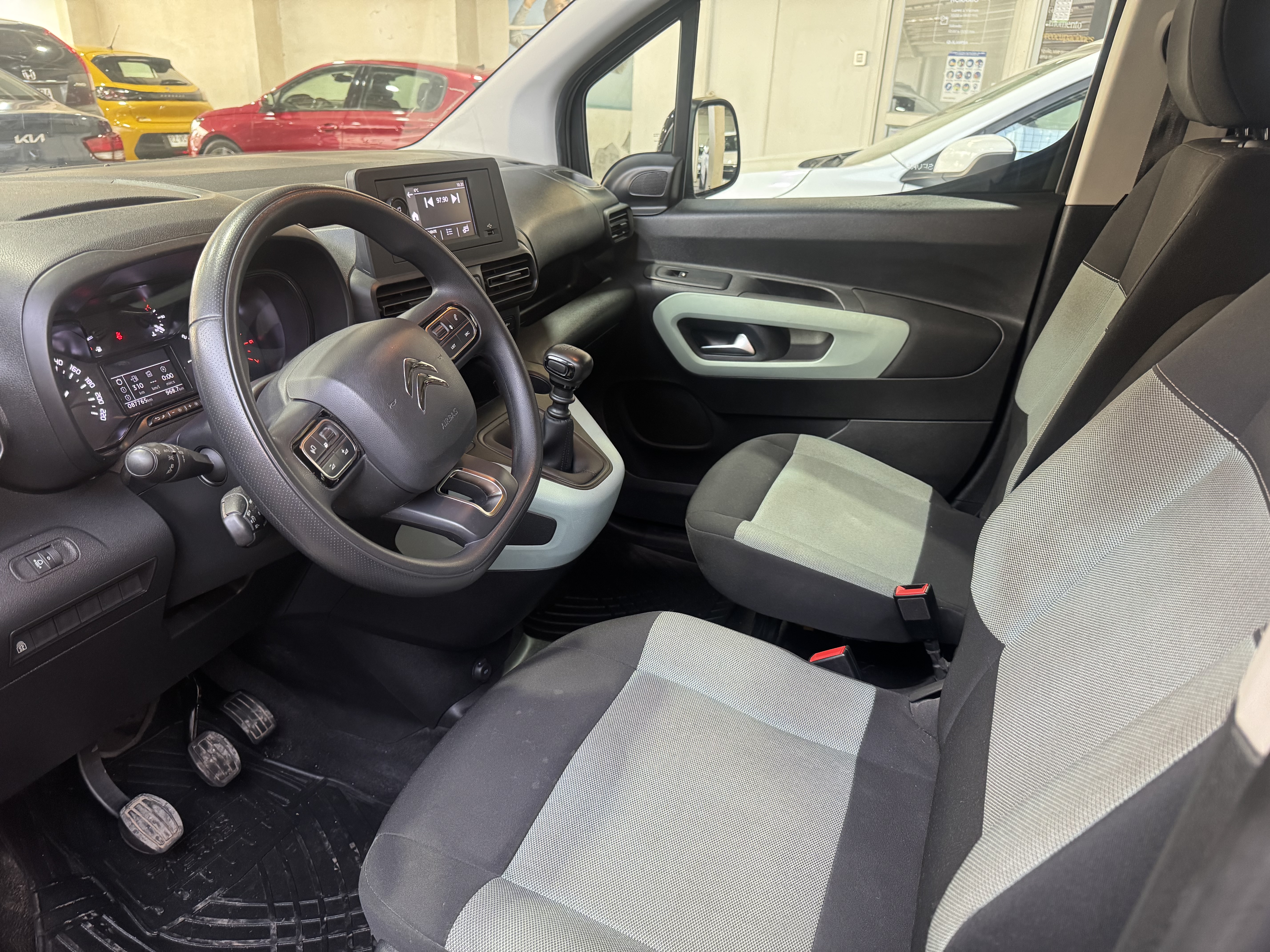 Citroën Berlingo Multispace Bluehdi Xl — foto 2 de 9