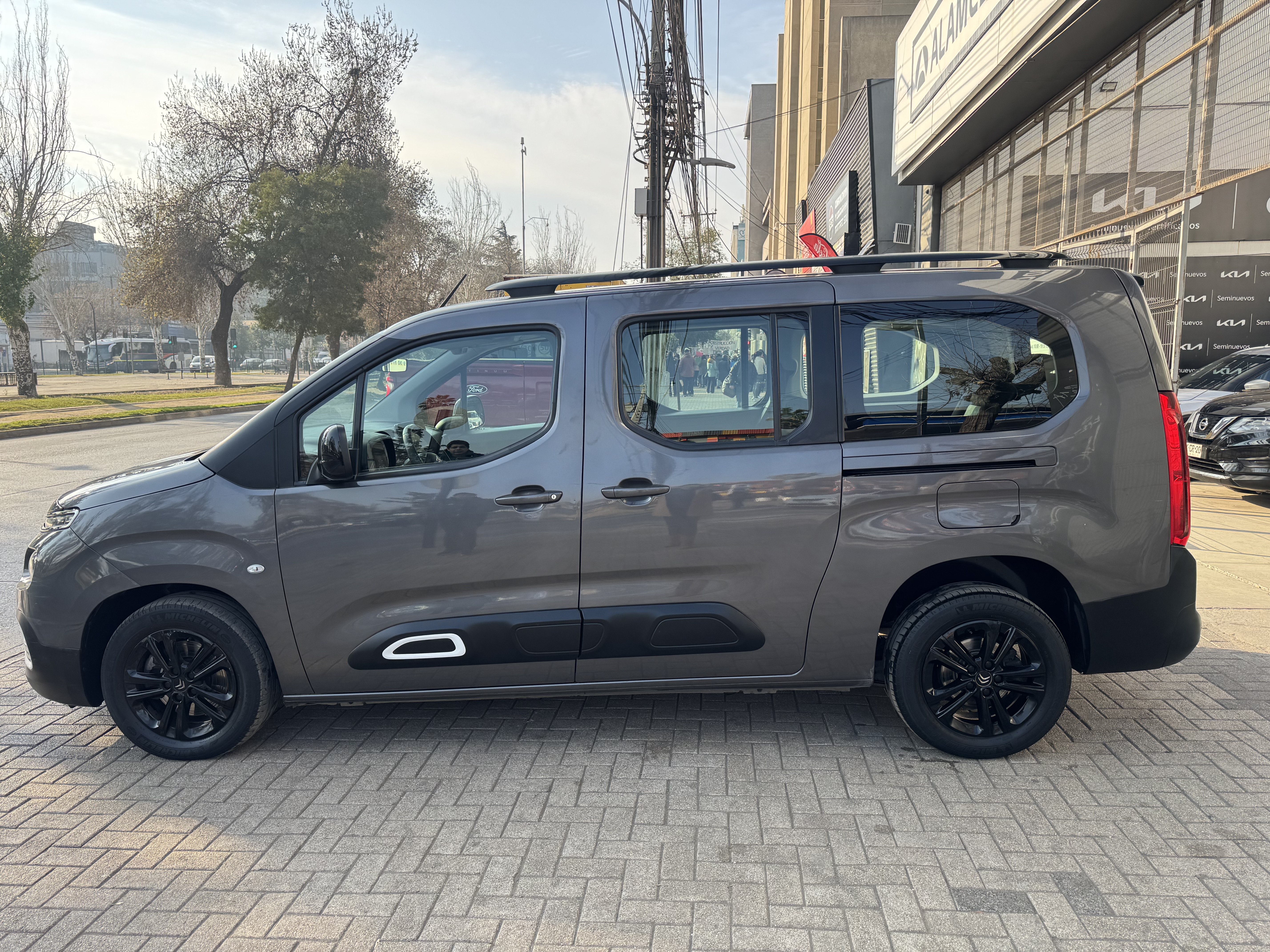 Citroën Berlingo Multispace Bluehdi Xl — foto 6 de 9