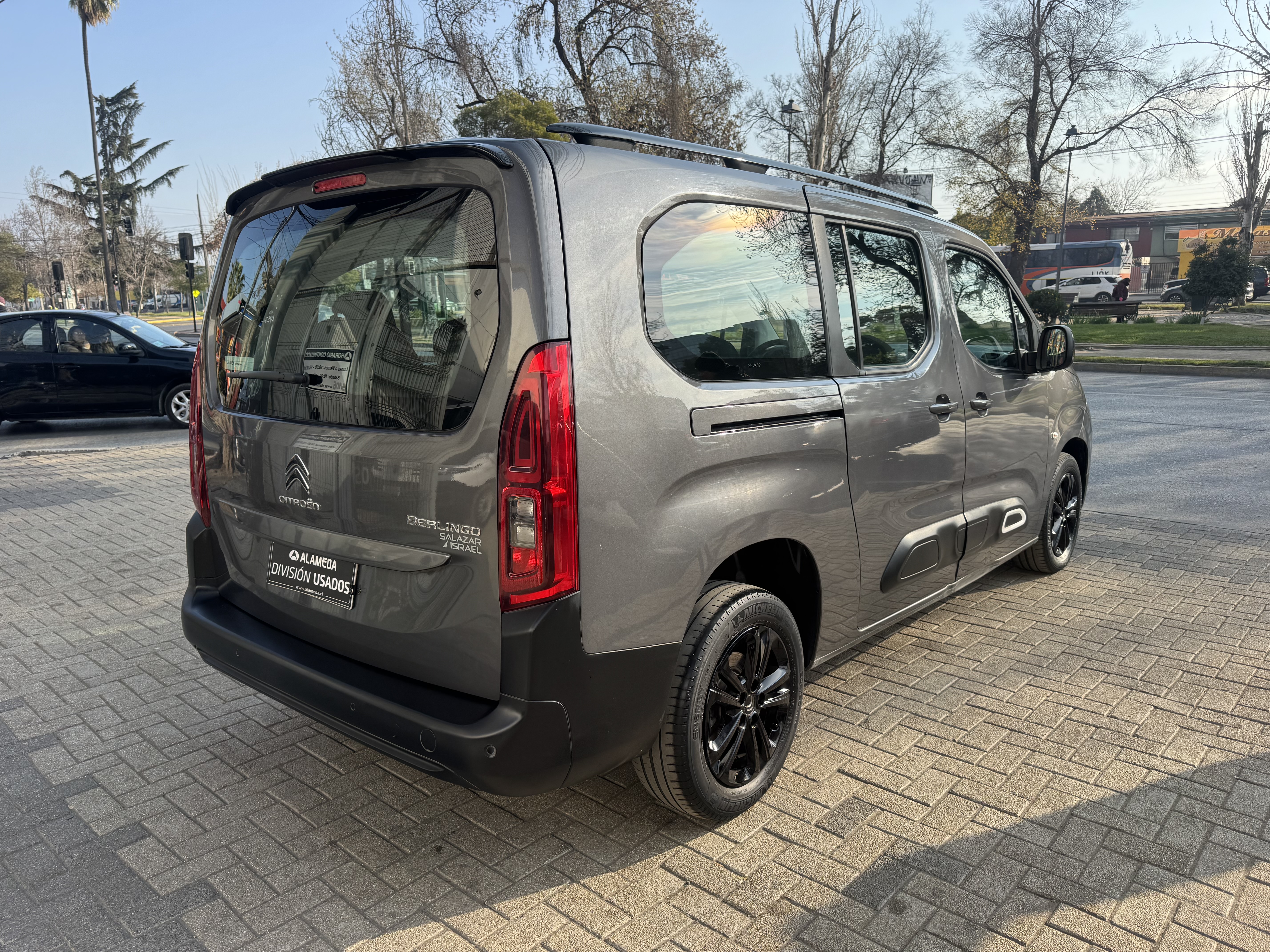 Citroën Berlingo Multispace Bluehdi Xl — foto 8 de 9