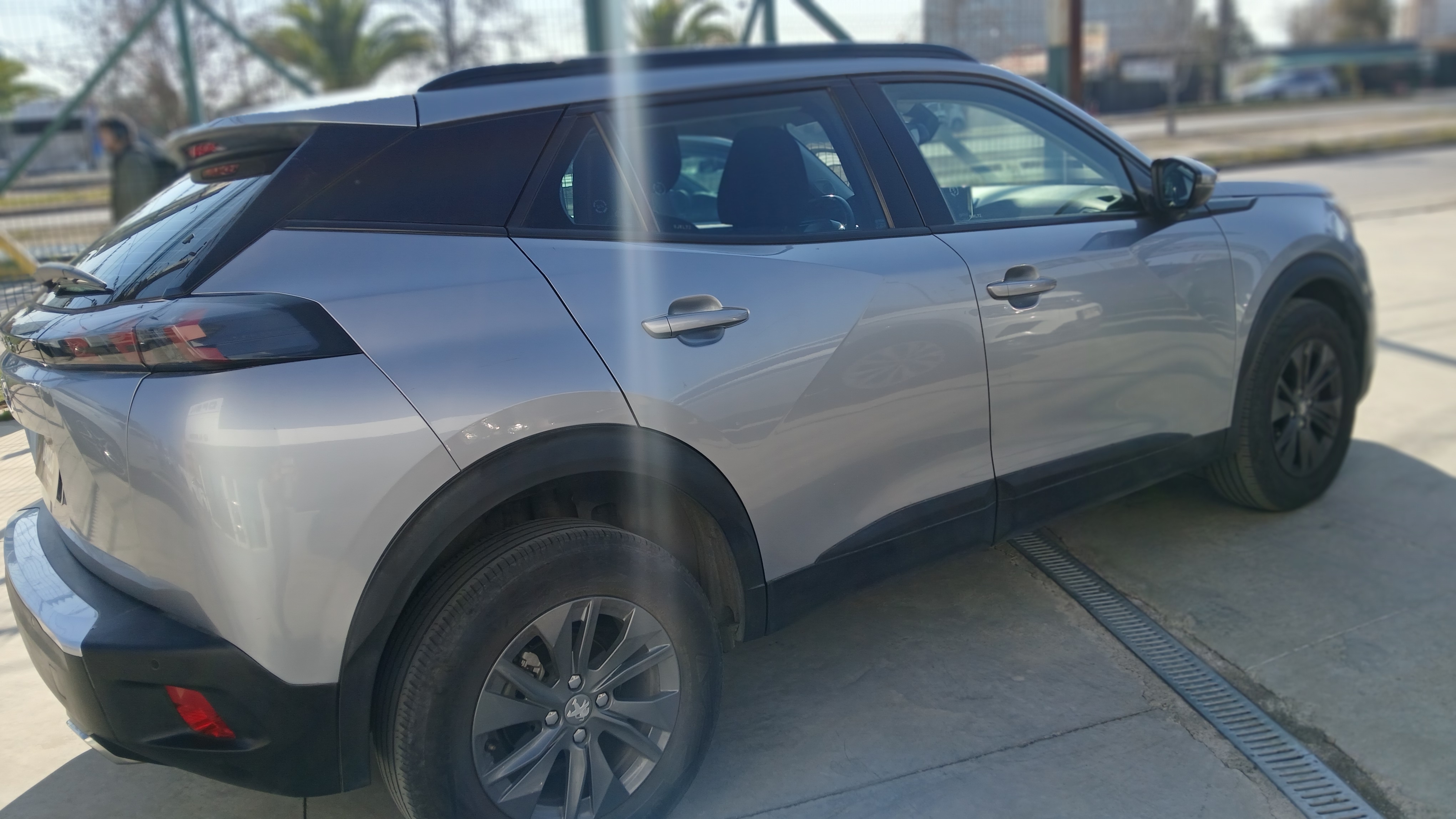 Peugeot 2008 Active 1.2 Aut — foto 3 de 4