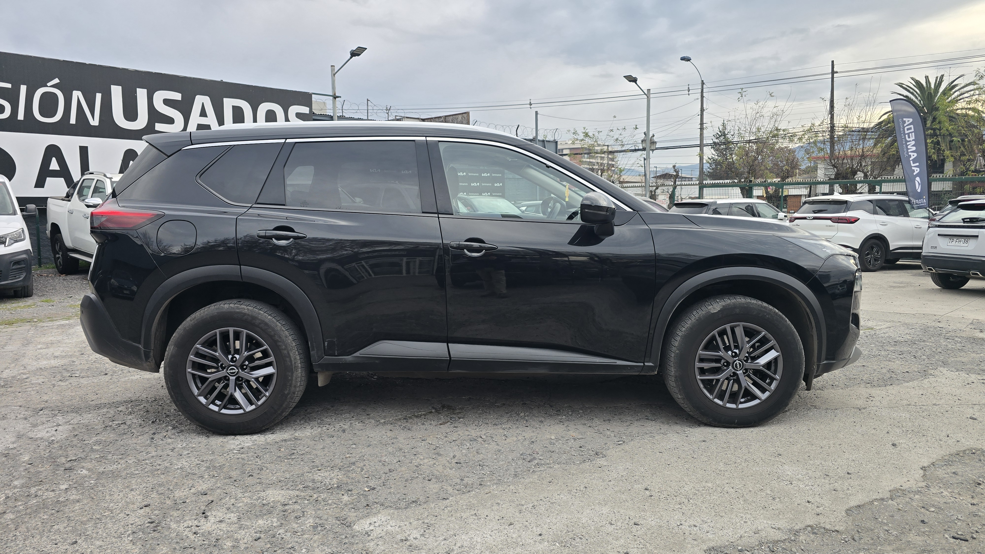 Nissan X Trail 4X2 2.5 Aut — foto 2 de 18