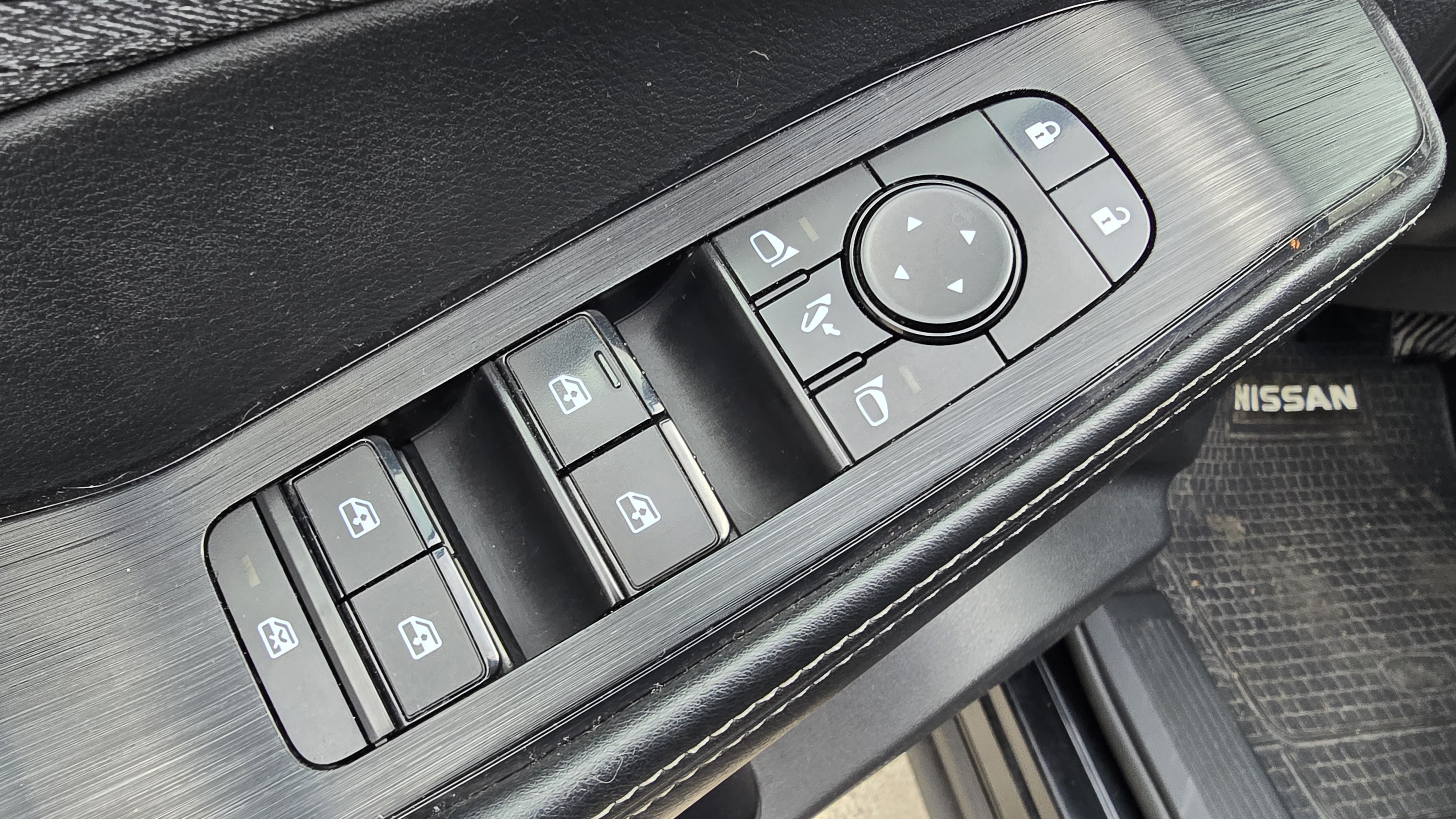 Nissan X Trail 4X2 2.5 Aut — foto 16 de 18