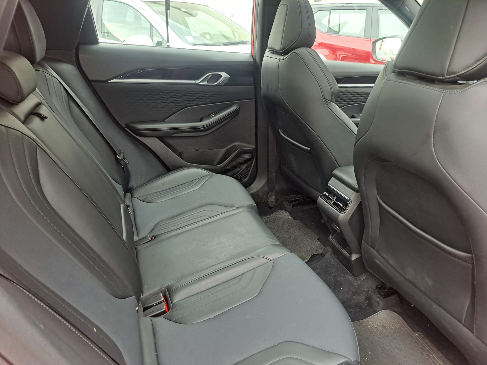 Geely New Coolray 1.5 Aut — foto 7 de 9
