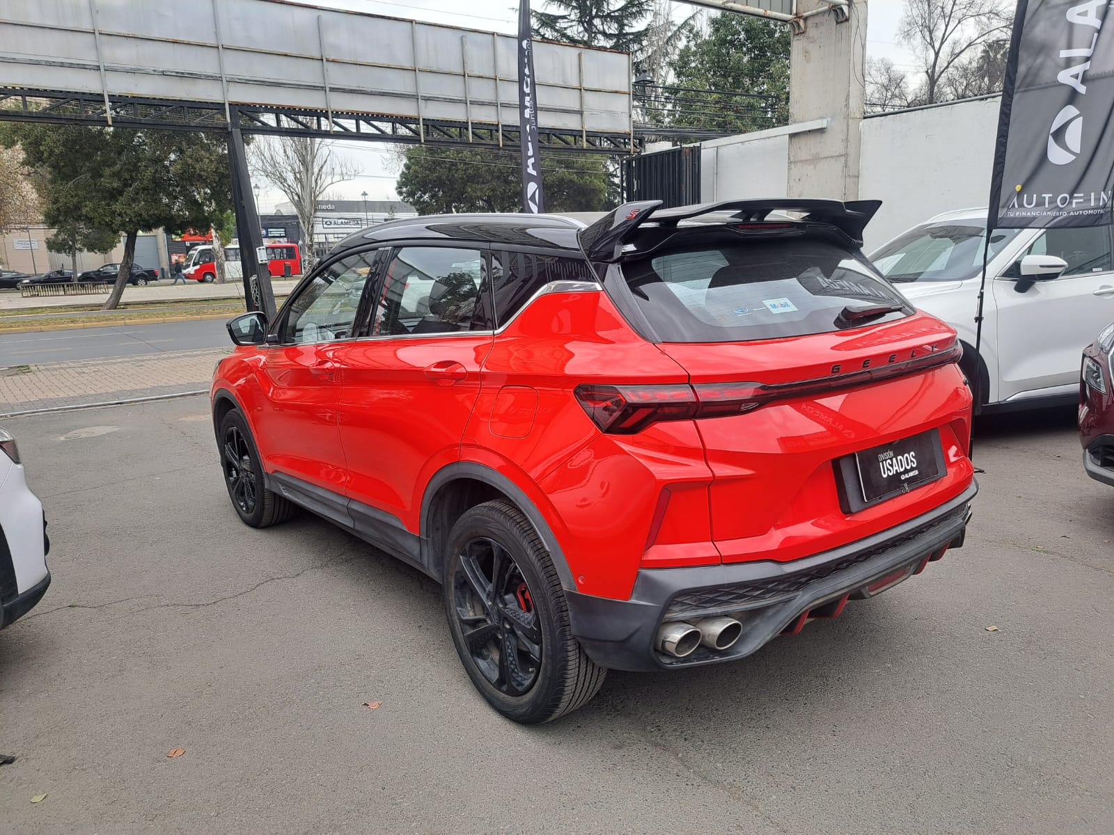 Geely New Coolray 1.5 Aut — foto 5 de 9