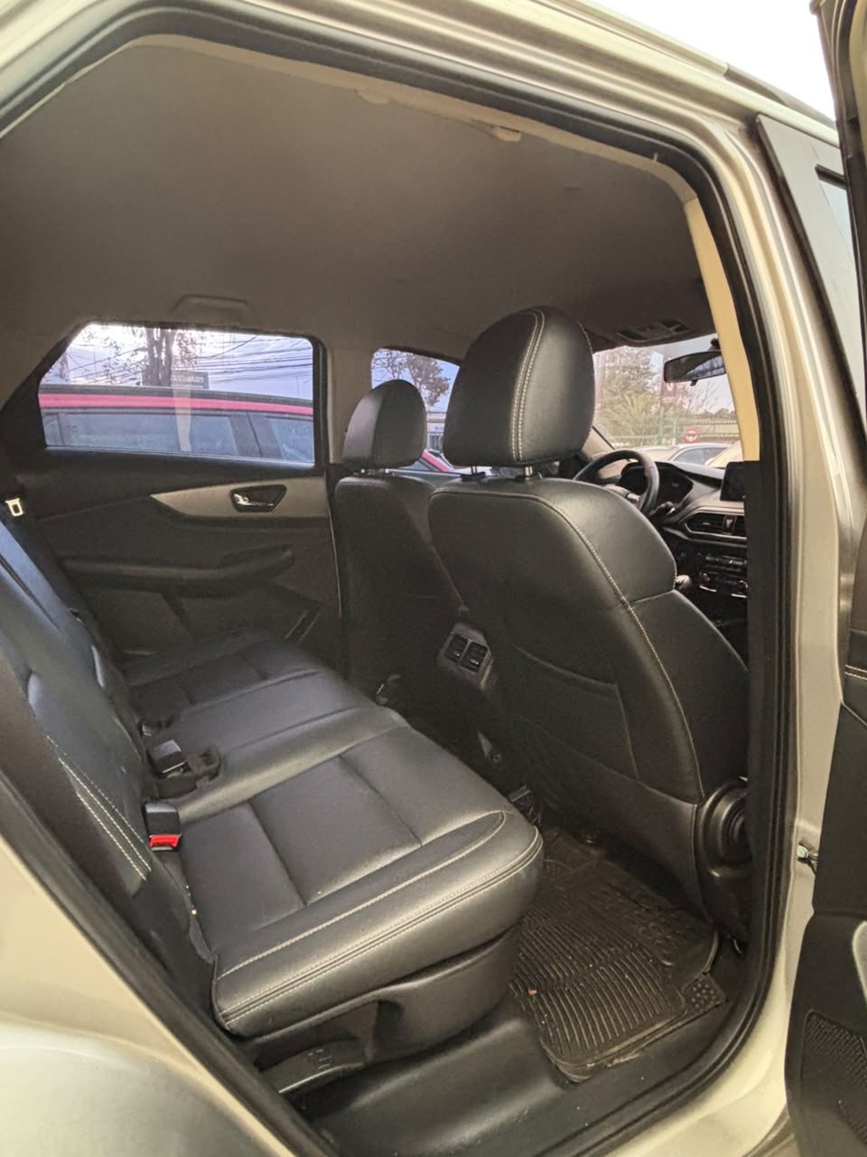 DFSK Suv560 — foto 4 de 7