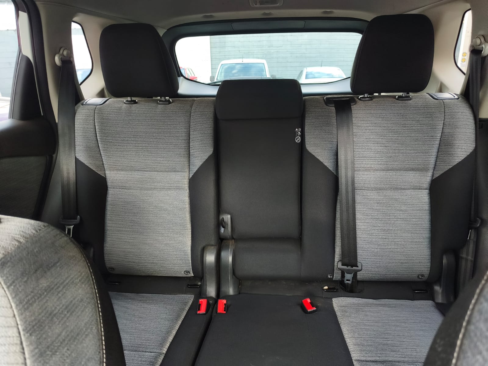 Nissan X Trail 4X2 7P — foto 10 de 10