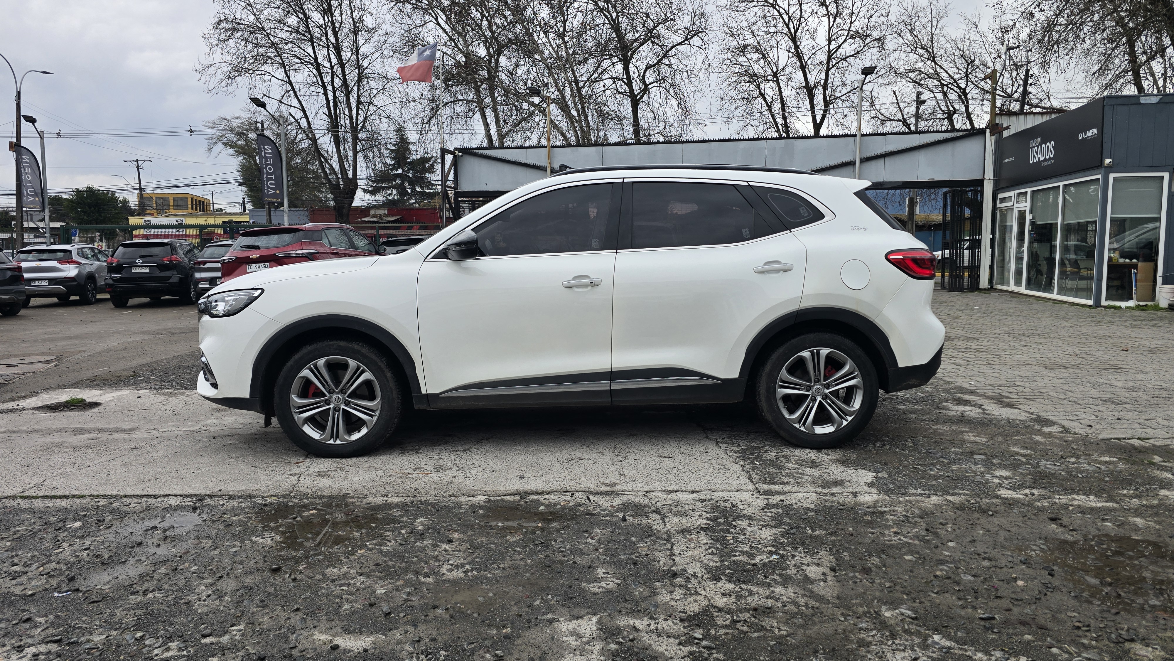 MG Hs Trophy 4X4 2.0 Aut — foto 2 de 10