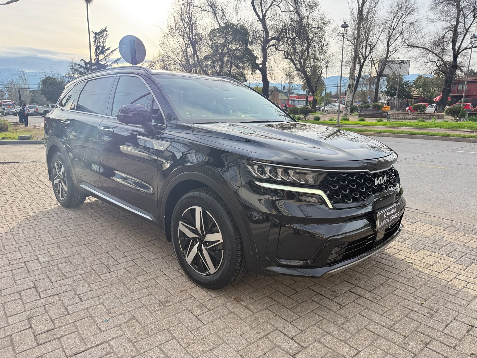 KIA Sorento — foto 2 de 16