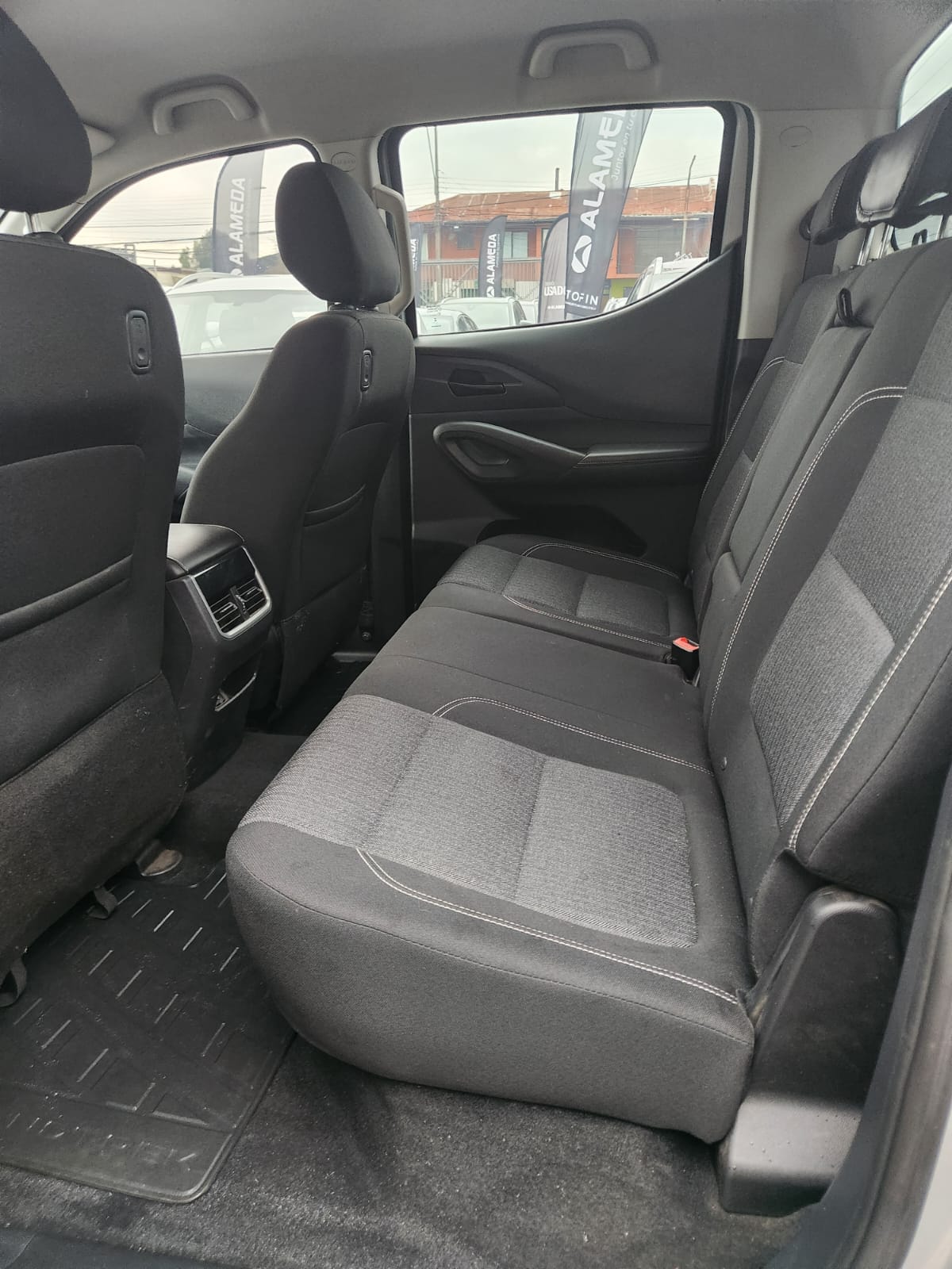 Peugeot Landtrek Blue Hdi180 — foto 8 de 8