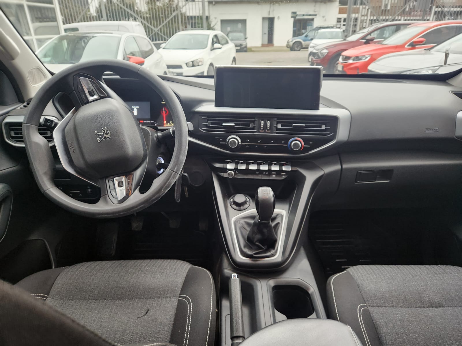 Peugeot Landtrek Blue Hdi180 — foto 5 de 8