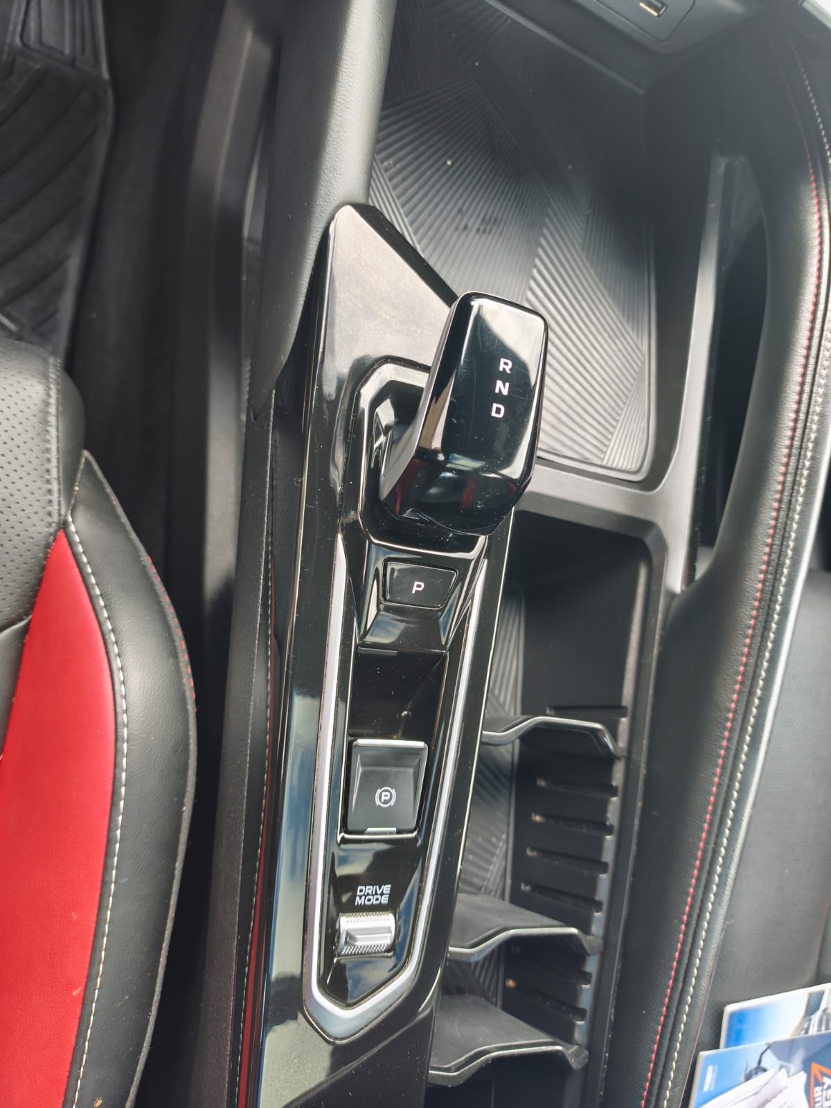 Geely New Coolray 1.5 Aut — foto 2 de 13
