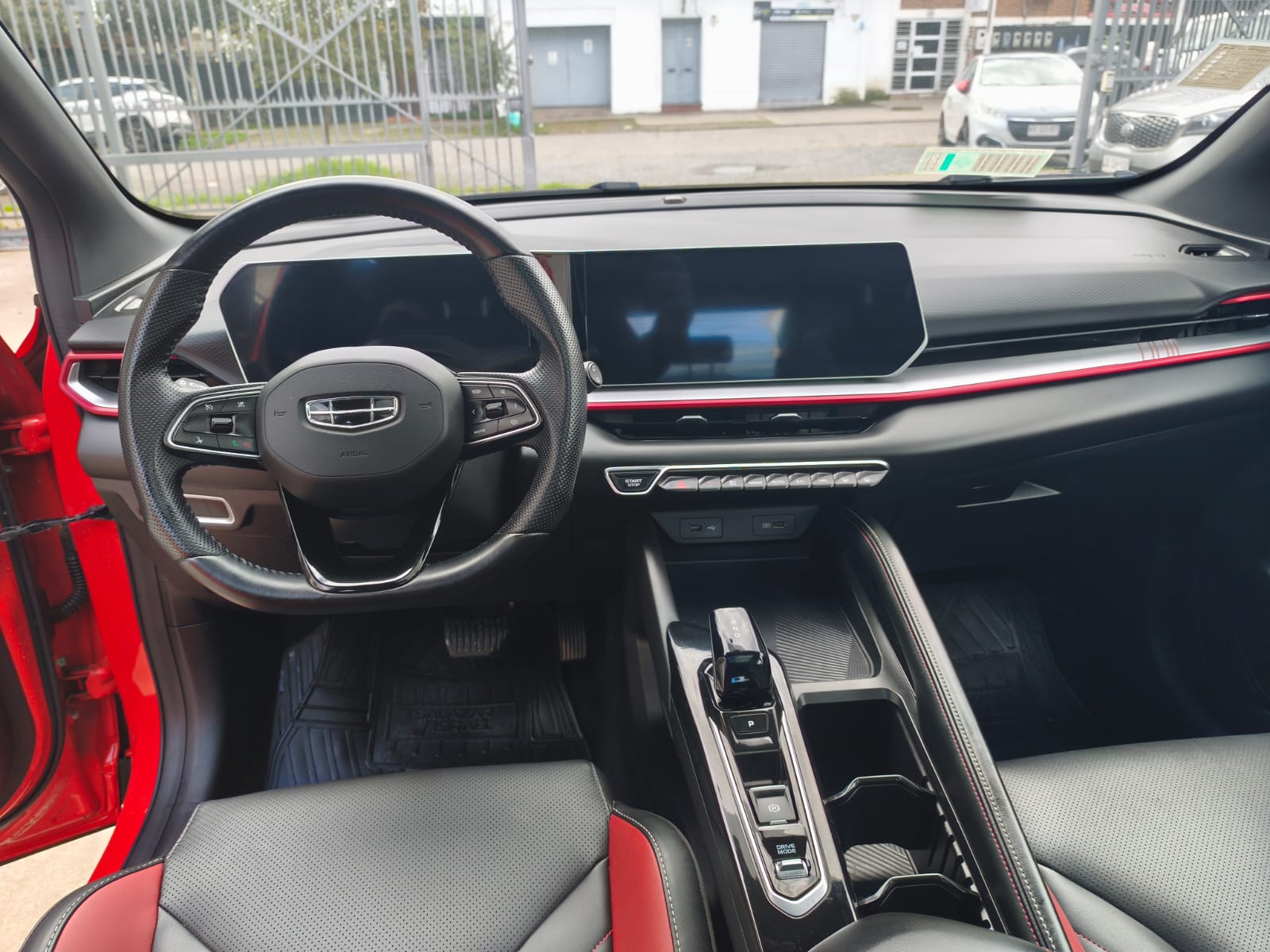 Geely New Coolray 1.5 Aut — foto 10 de 13