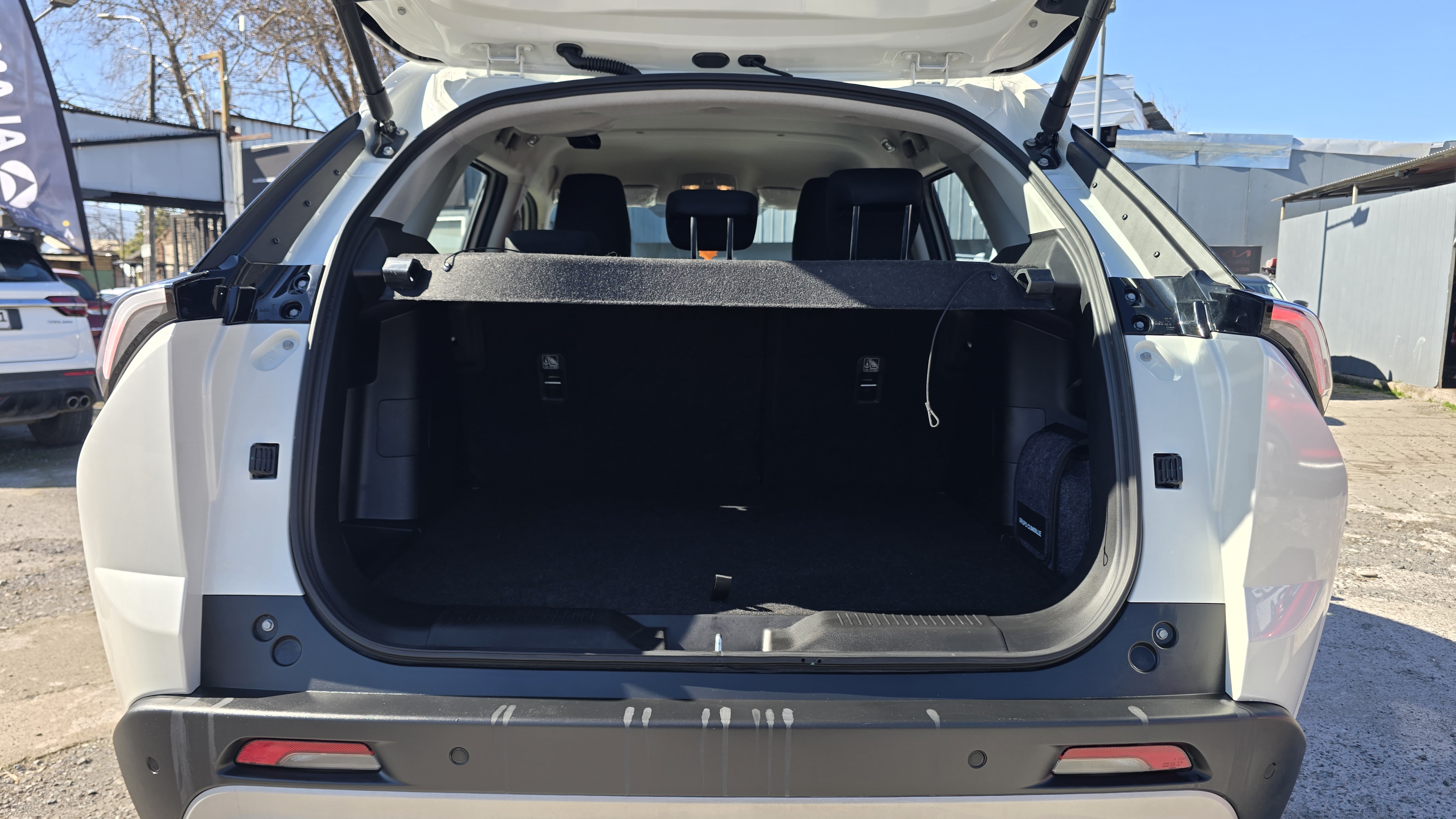 Suzuki Across 1.5 Aut — foto 6 de 10