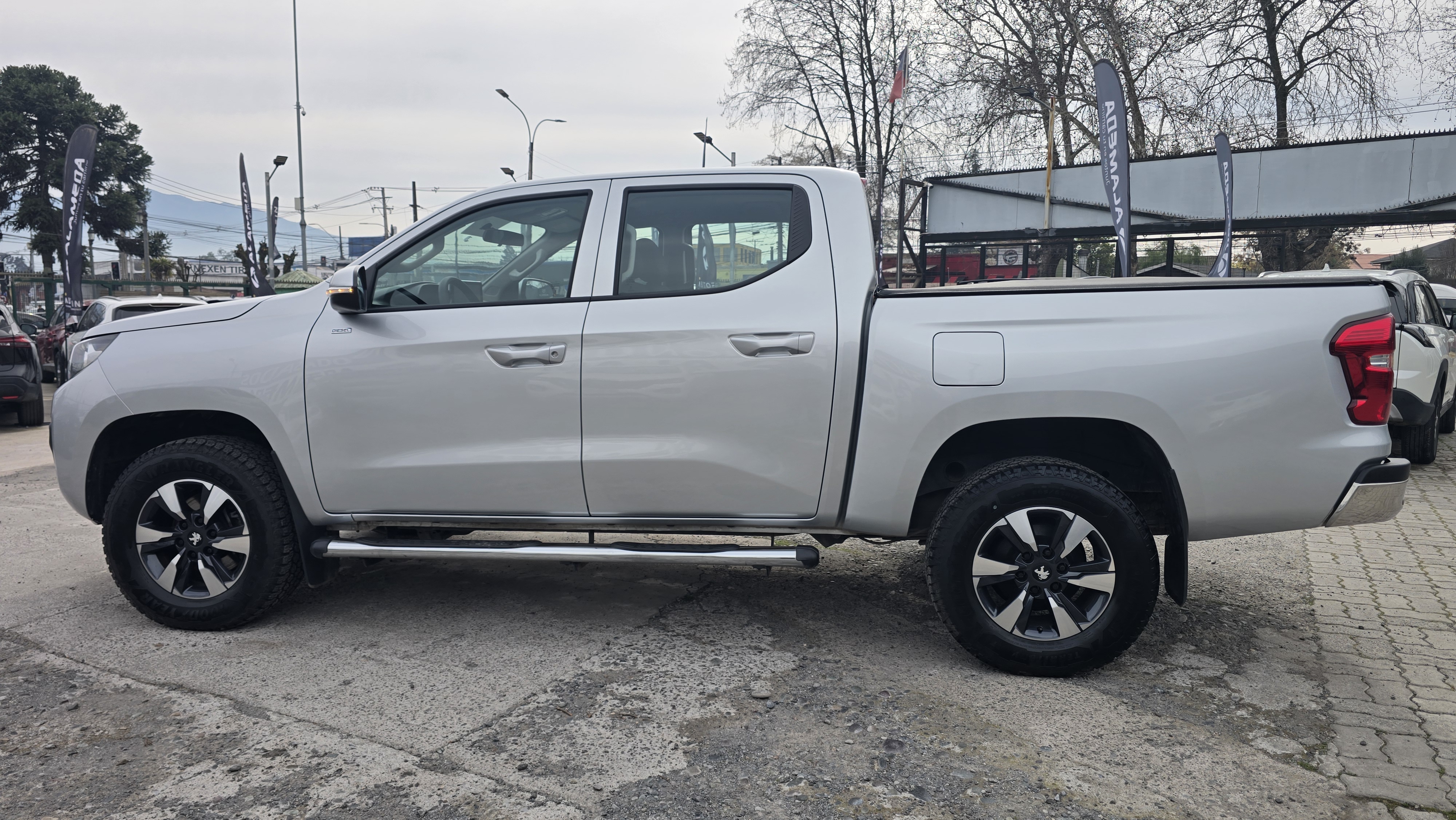 Peugeot Landtrek — foto 4 de 11