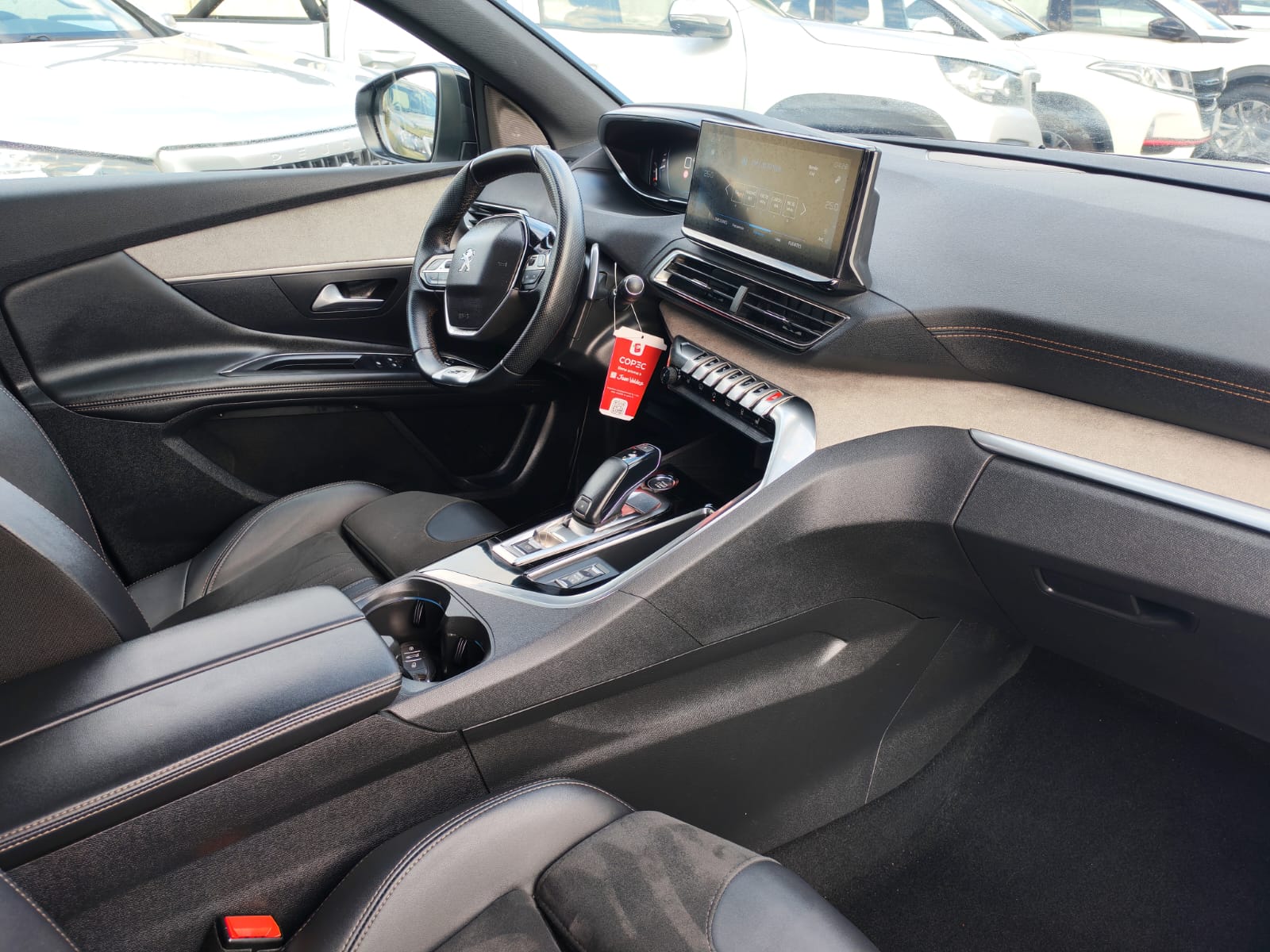 Peugeot 3008 Puretech 180 Eat8 1.6 Aut — foto 7 de 8