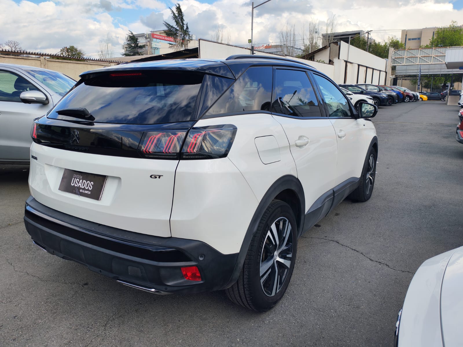Peugeot 3008 Puretech 180 Eat8 1.6 Aut — foto 4 de 8