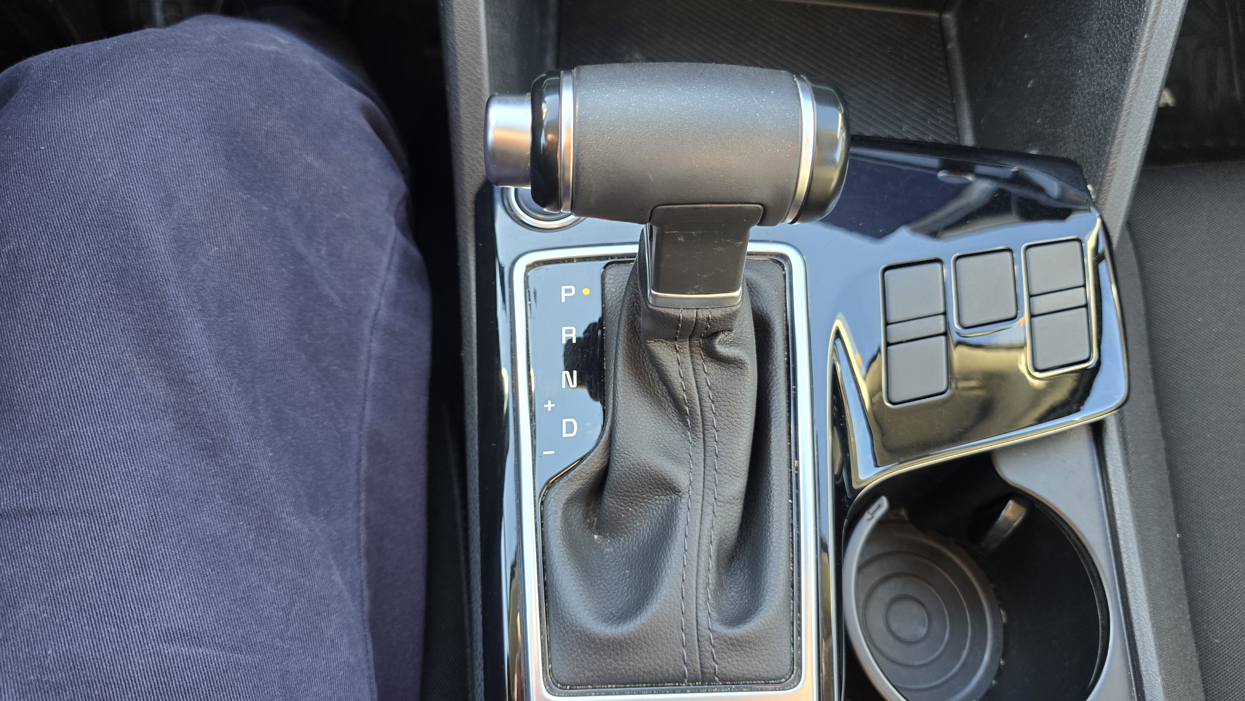 KIA Sportage Ex2.0 Aut — foto 17 de 20