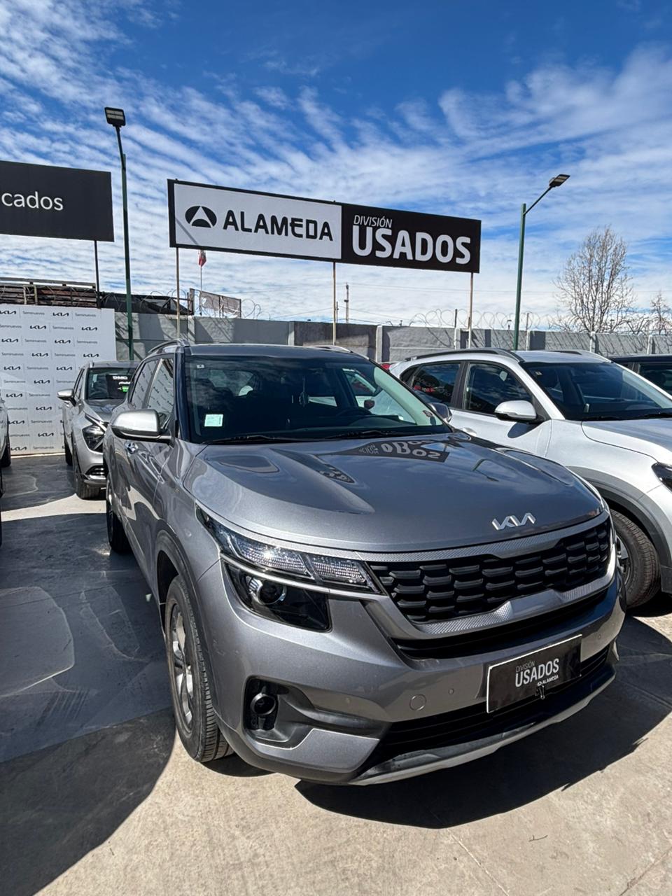 KIA Seltos — foto 2 de 6