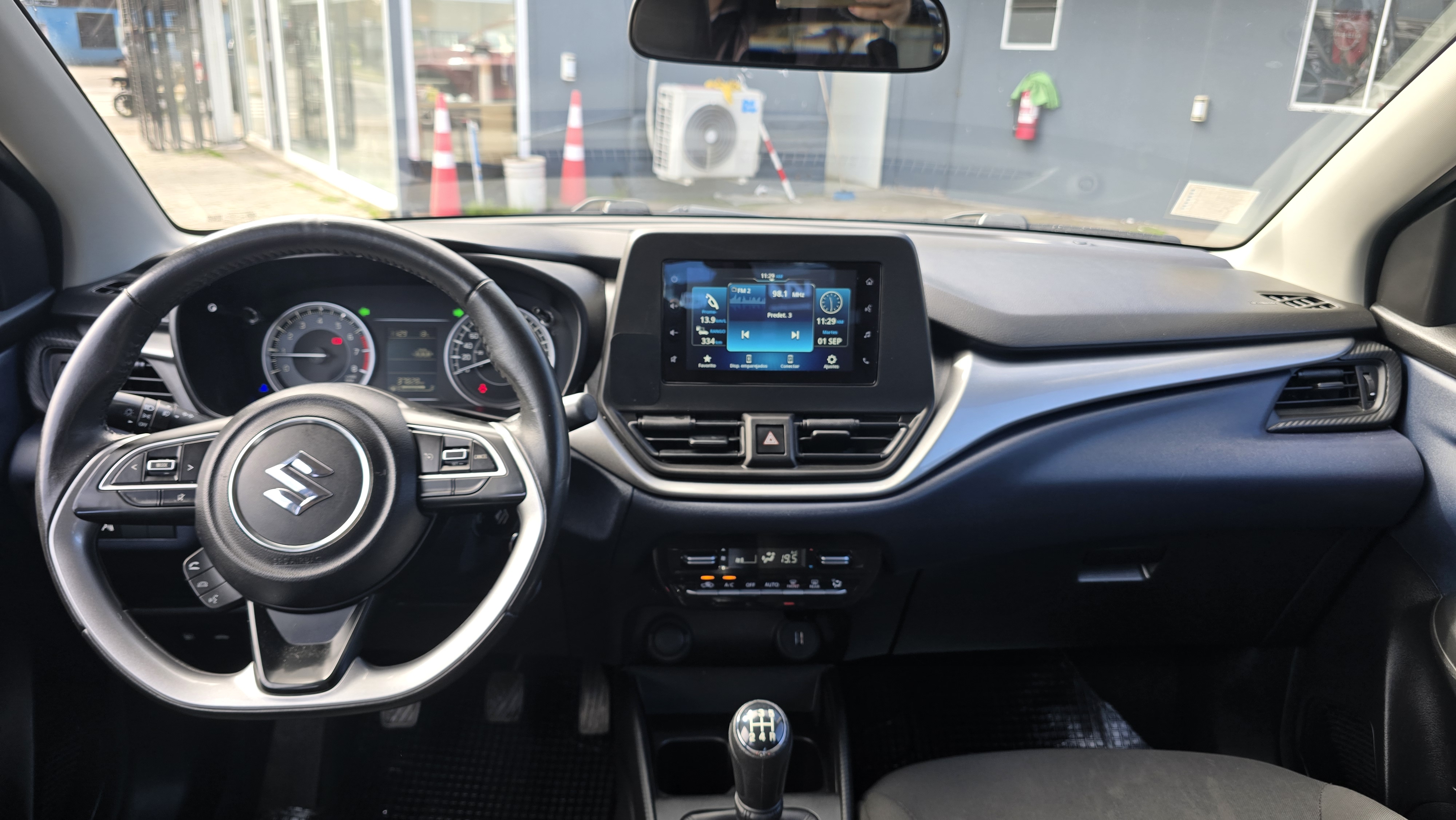 Suzuki New Baleno Gls Hb — foto 10 de 17