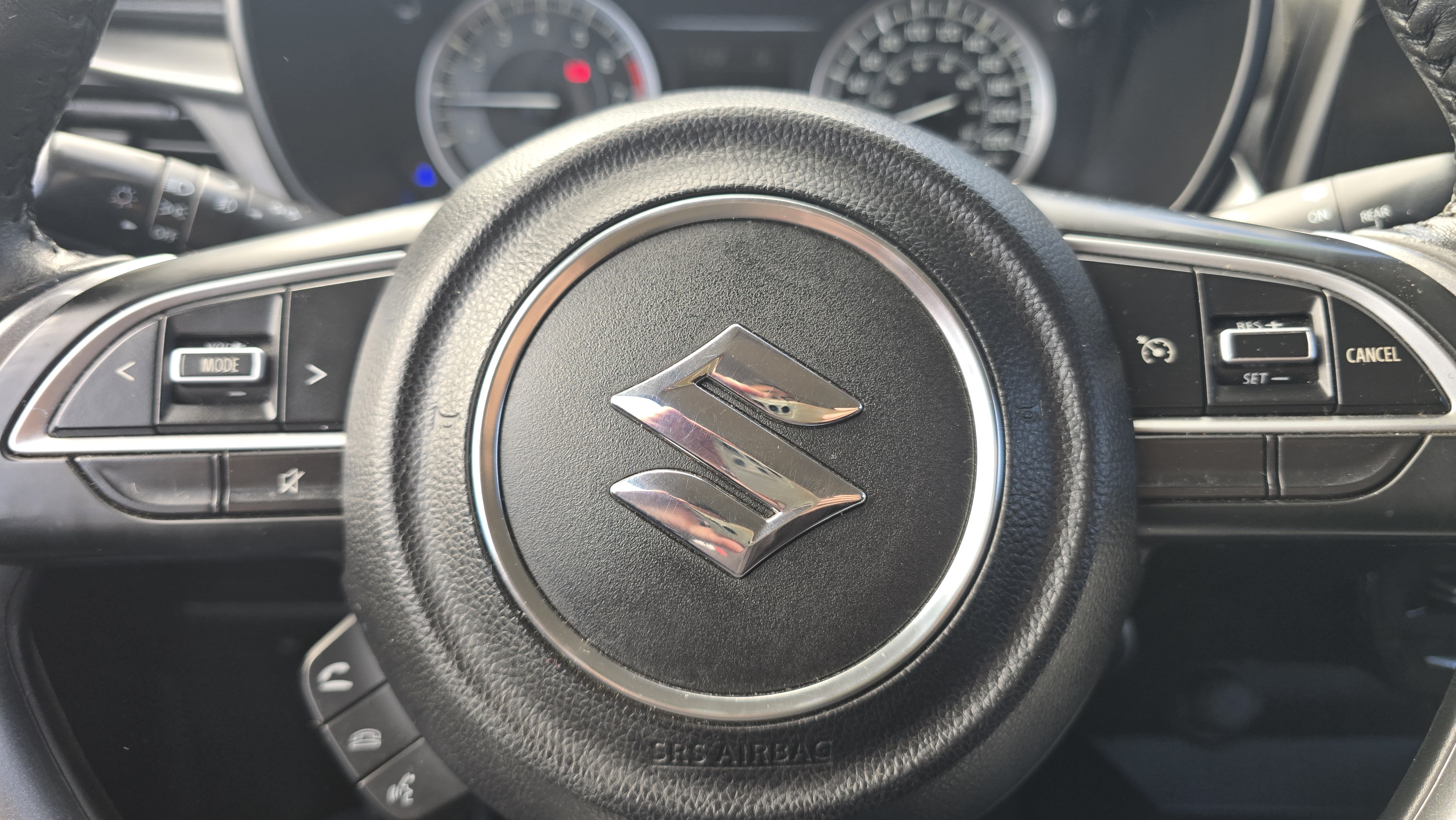 Suzuki New Baleno Gls Hb — foto 11 de 17