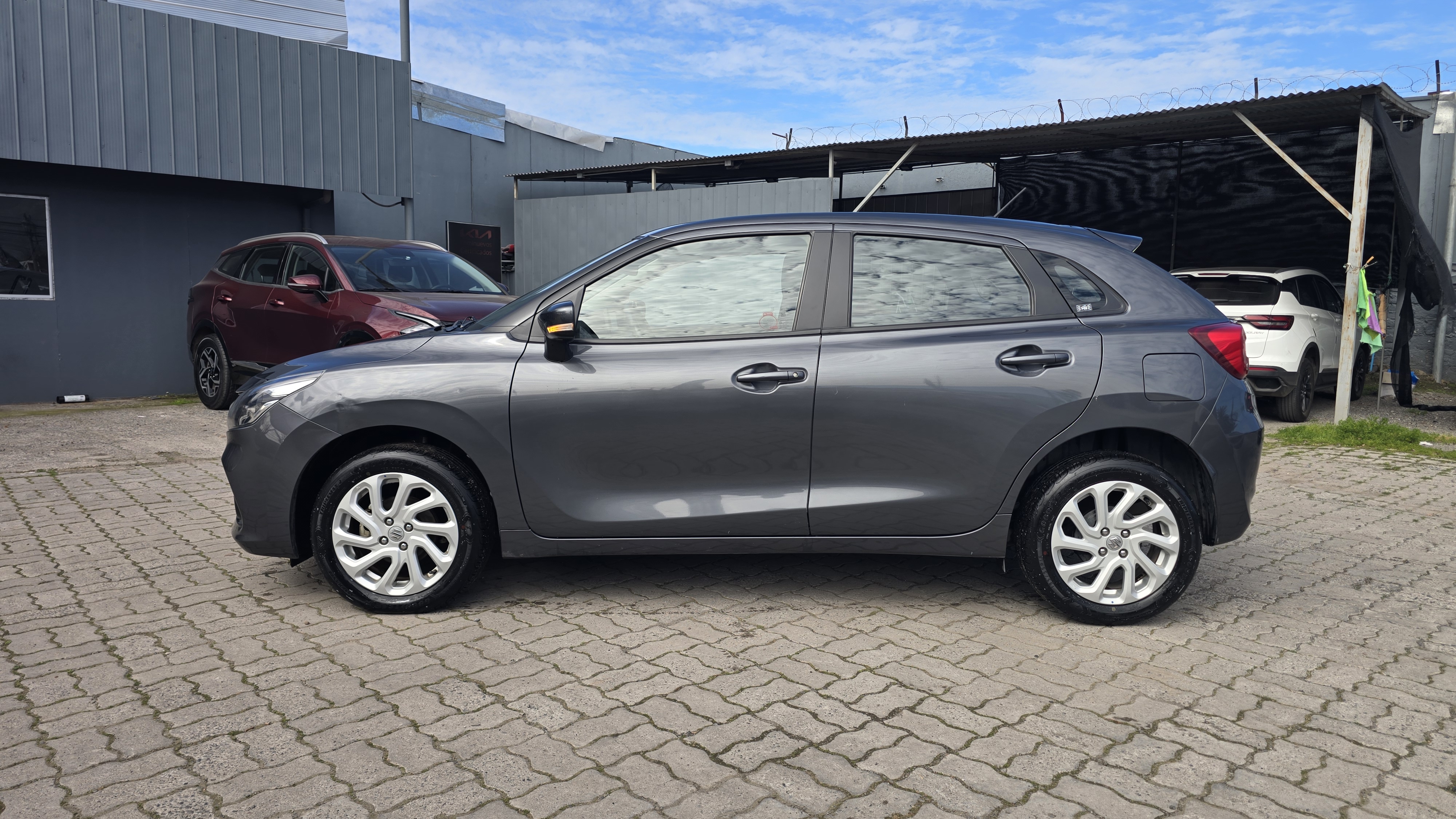 Suzuki New Baleno Gls Hb — foto 9 de 17