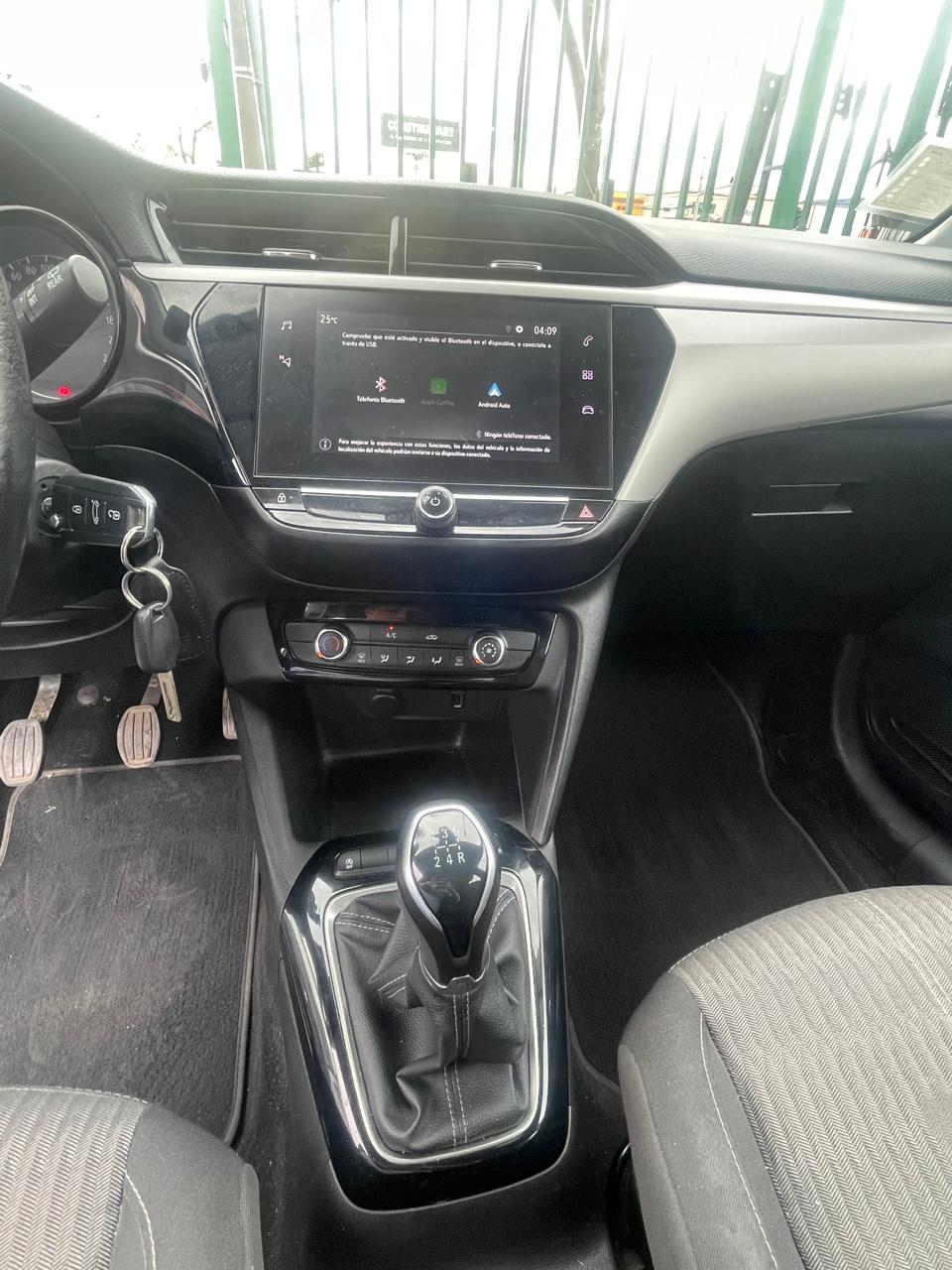 Opel Corsa — foto 7 de 10