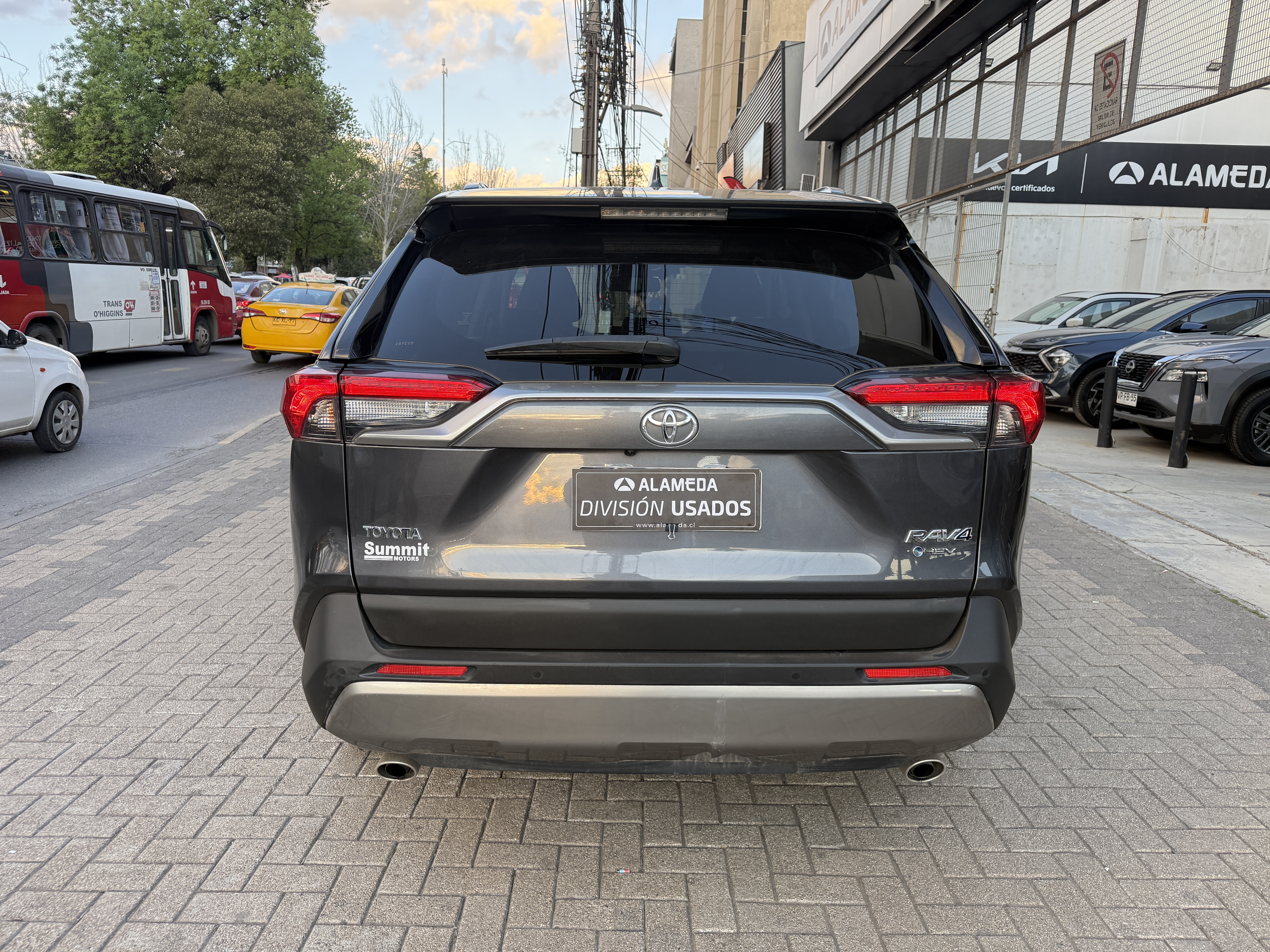 Toyota Rav4 Awd2.5 Aut — foto 4 de 9