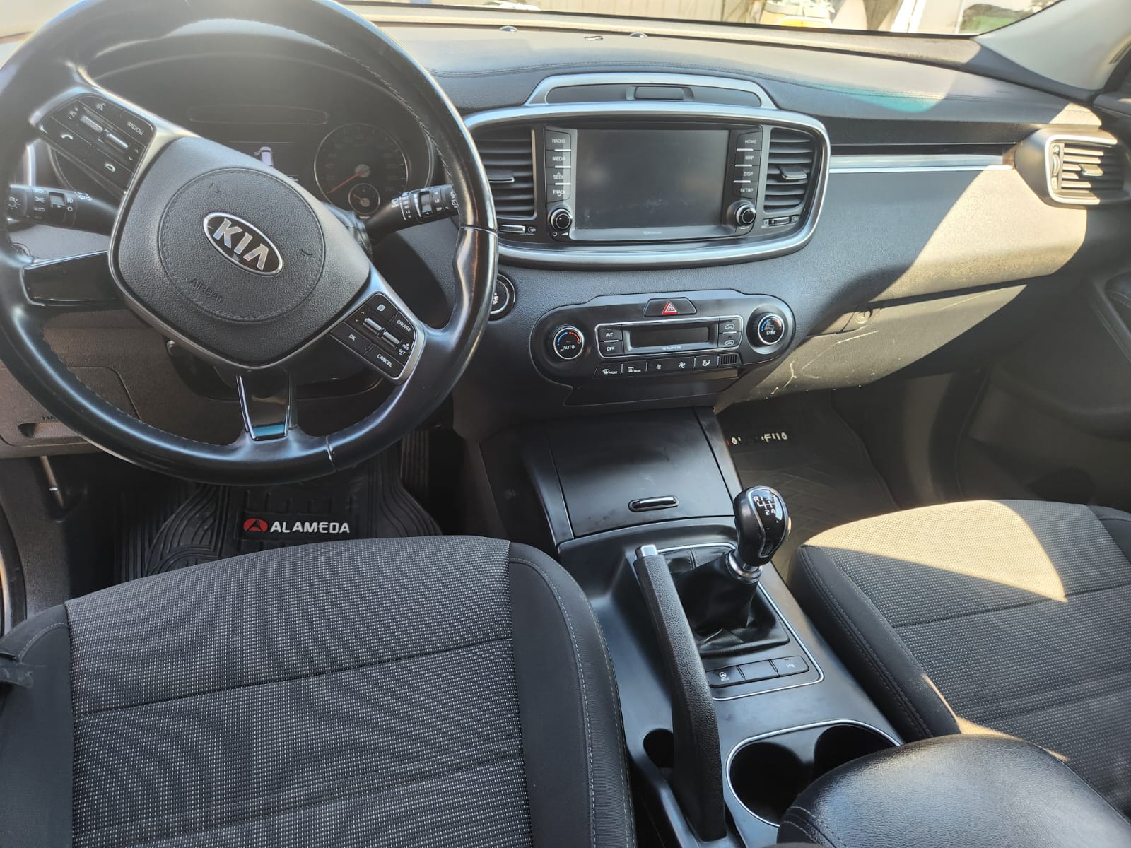 KIA Sorento — foto 5 de 6