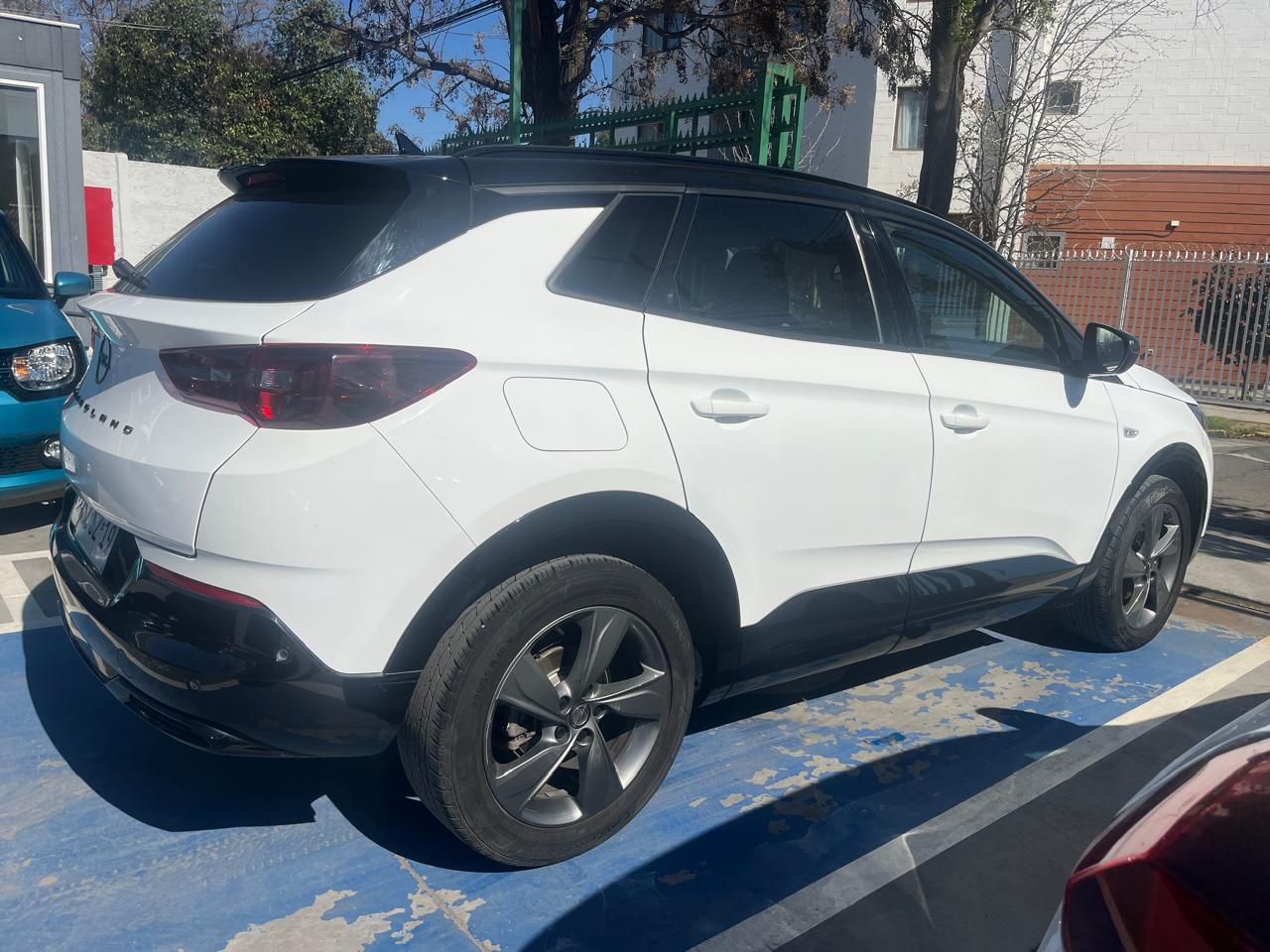 Opel Grandland — foto 5 de 6