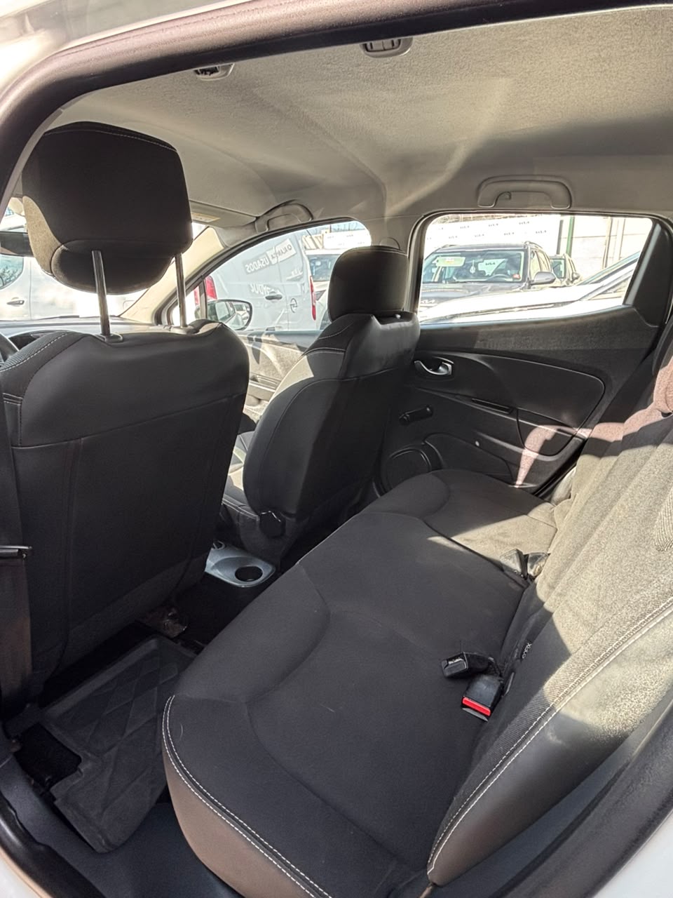 Renault Clio Iv Hb — foto 3 de 6
