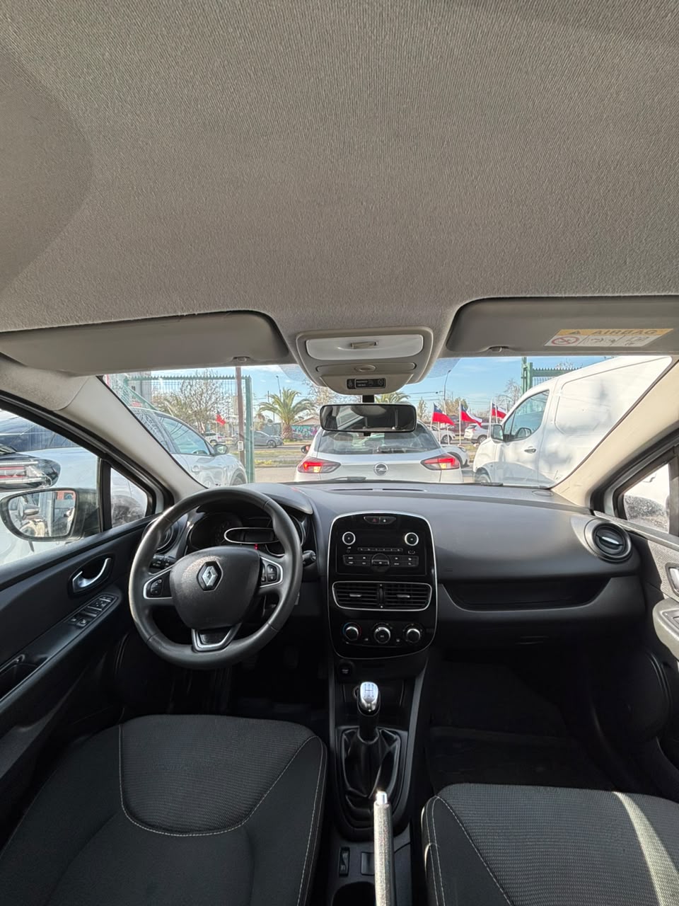 Renault Clio Iv Hb — foto 4 de 6