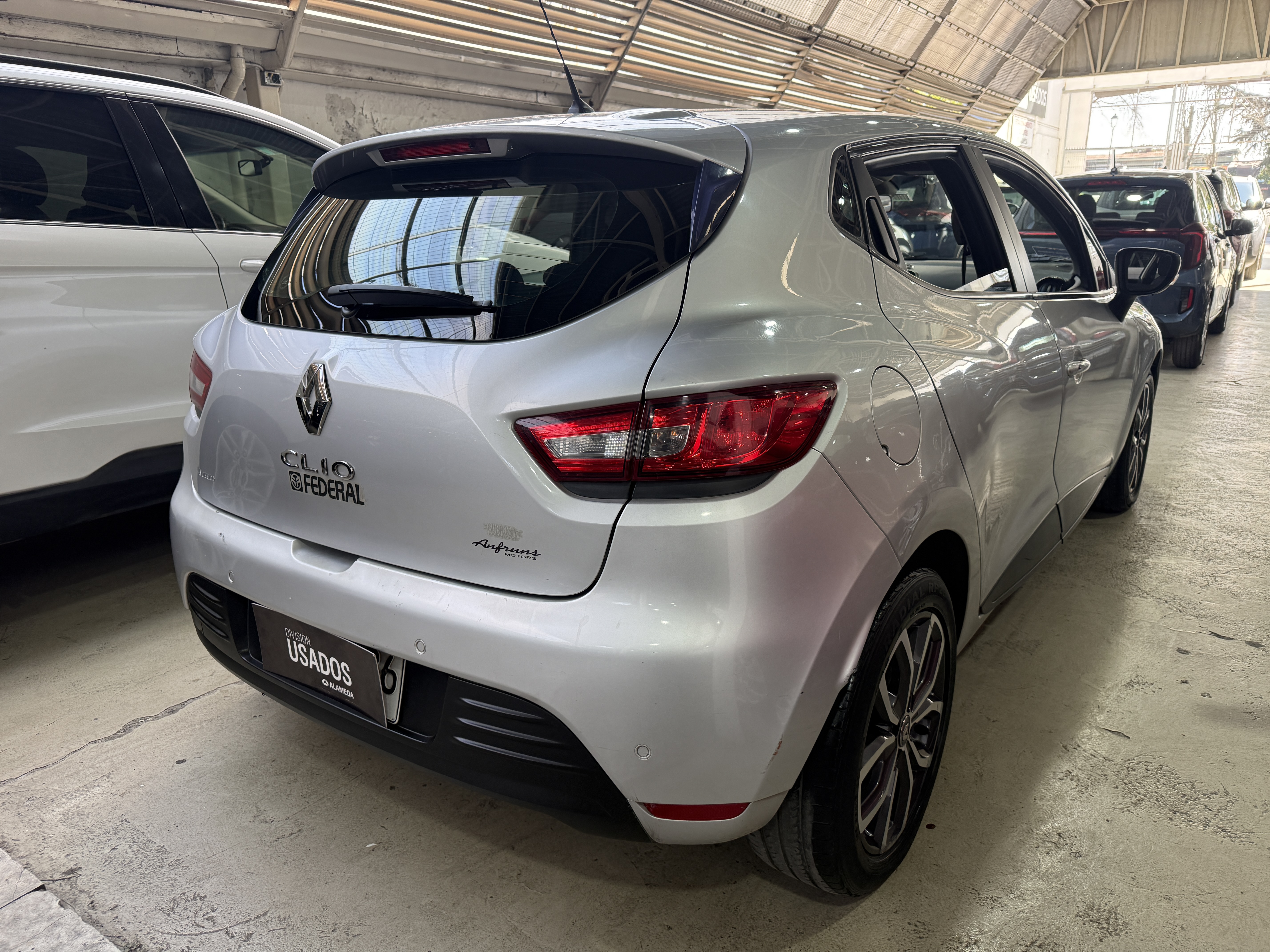 Renault Clio Iv Hb — foto 6 de 8