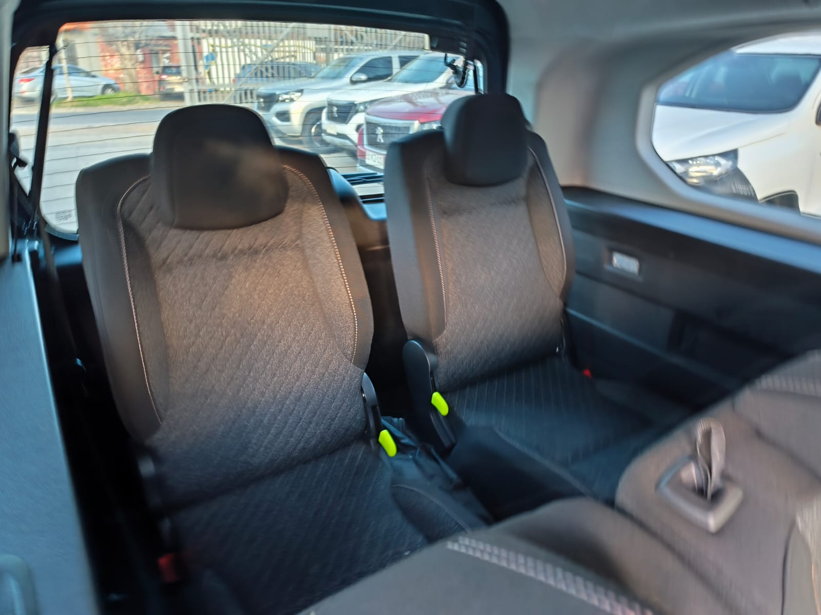Peugeot Rifter Allure — foto 10 de 11