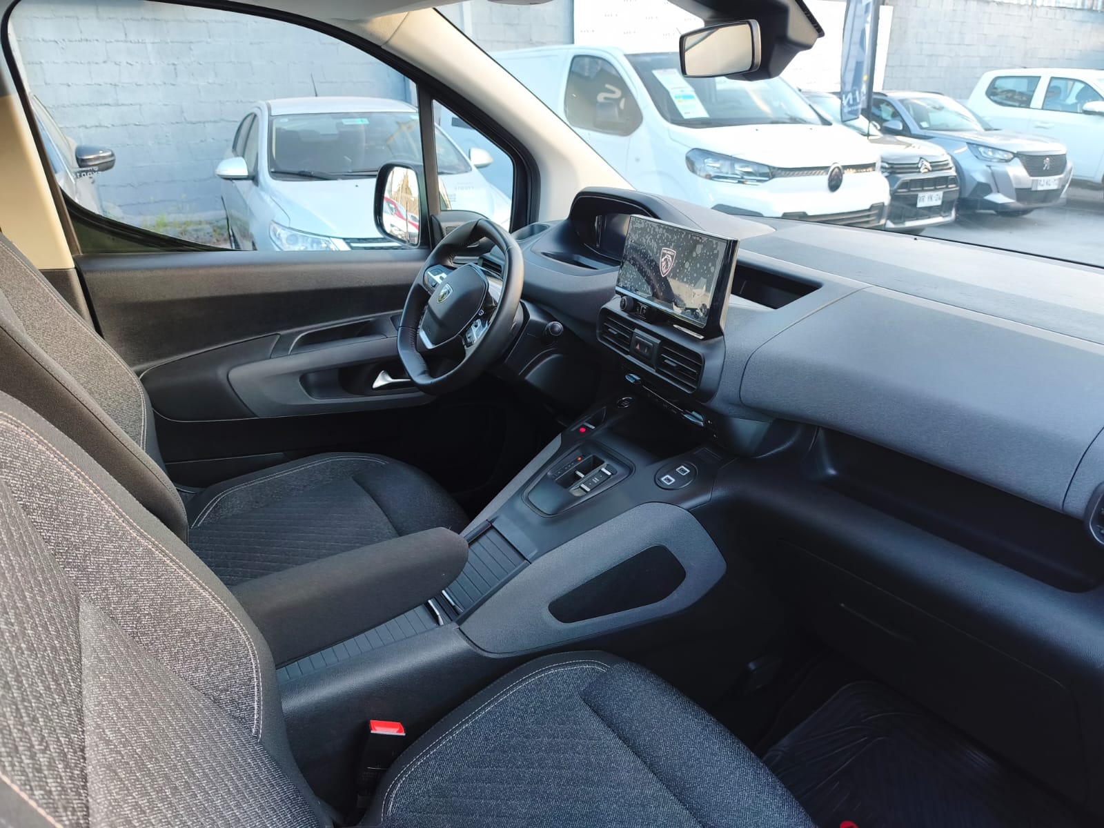 Peugeot Rifter Allure — foto 11 de 11