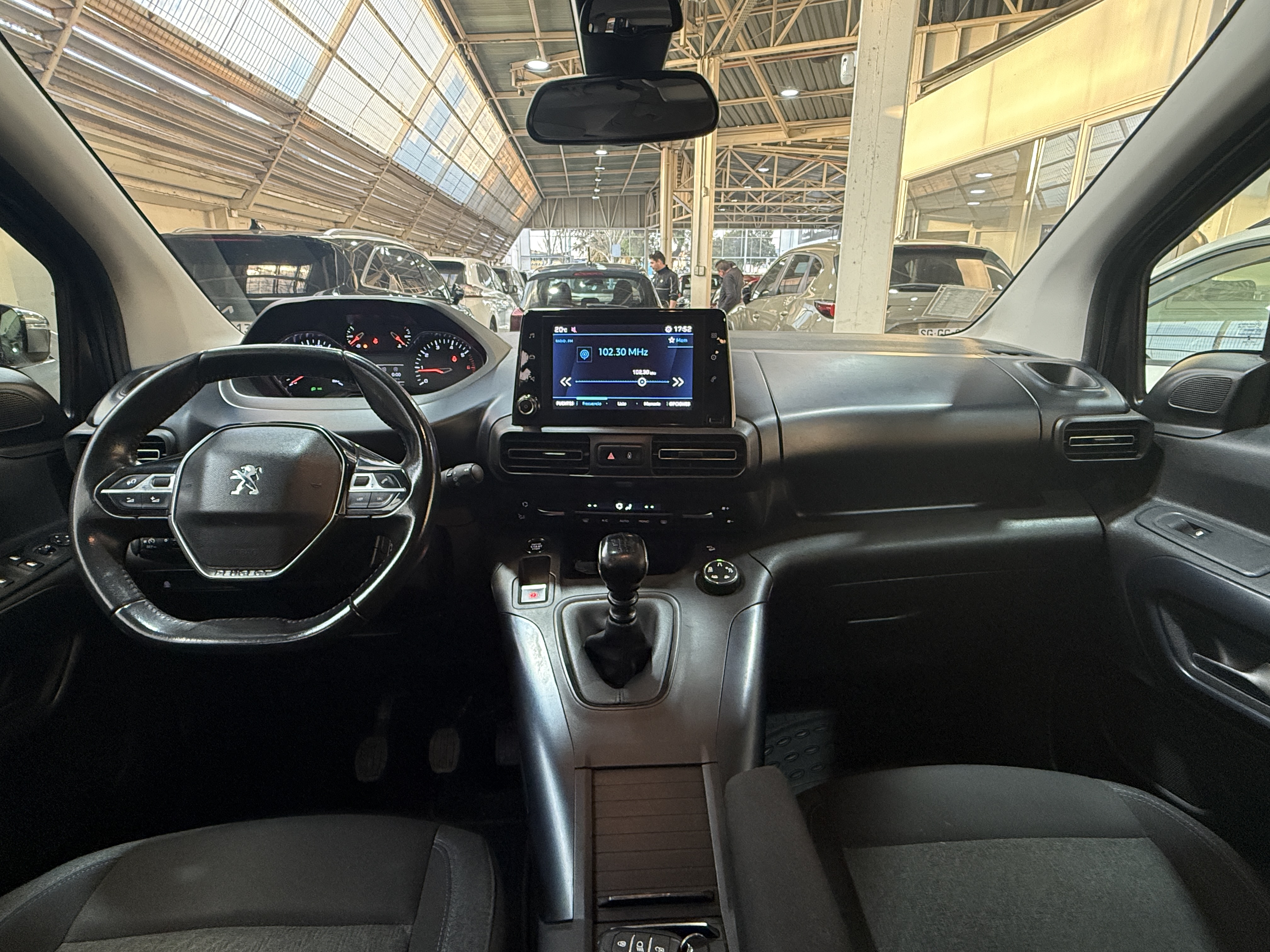 Peugeot Rifter Bluehdi 130 — foto 7 de 9