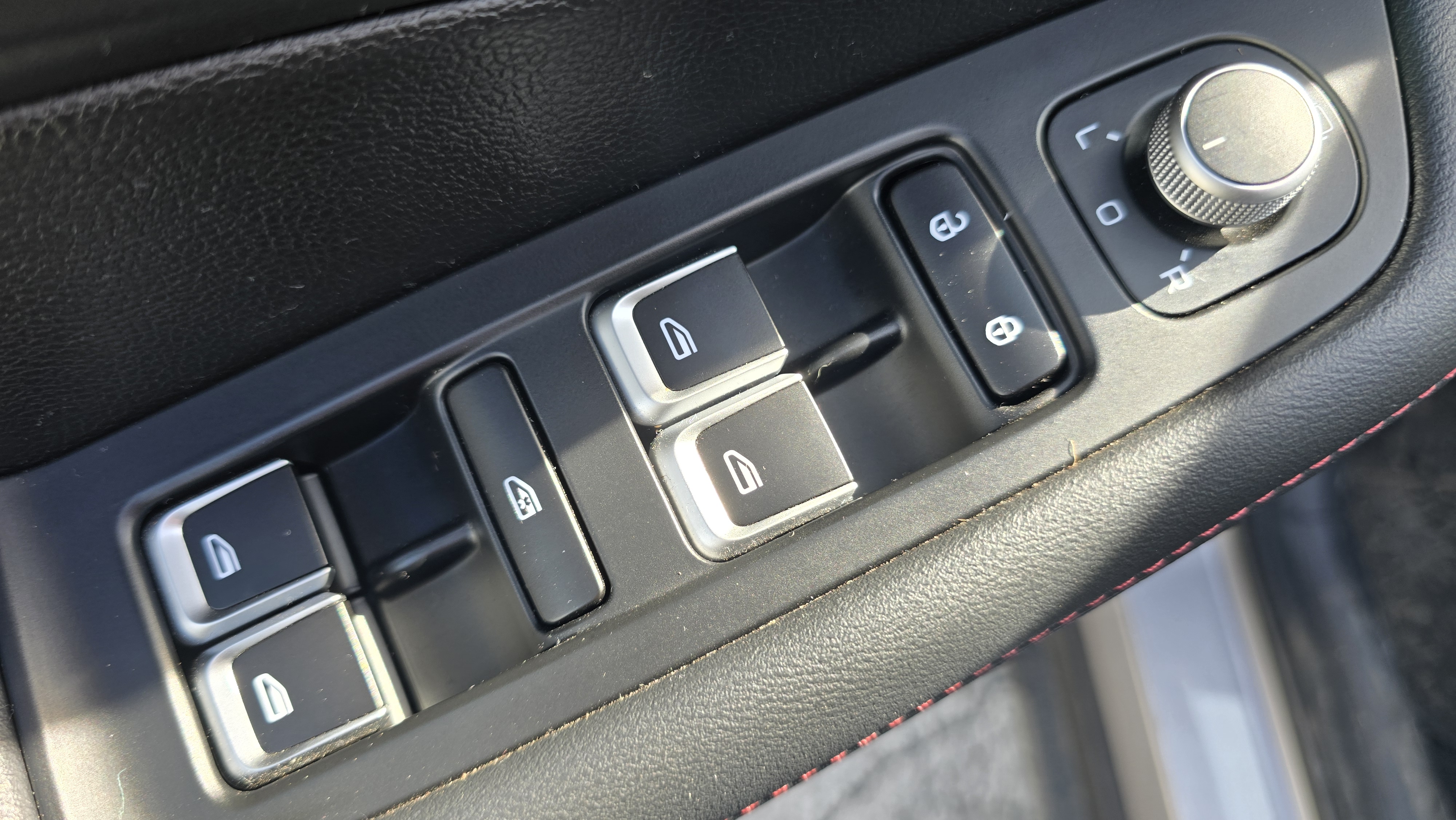 Geely Coolray Dct1.5 Aut — foto 11 de 14
