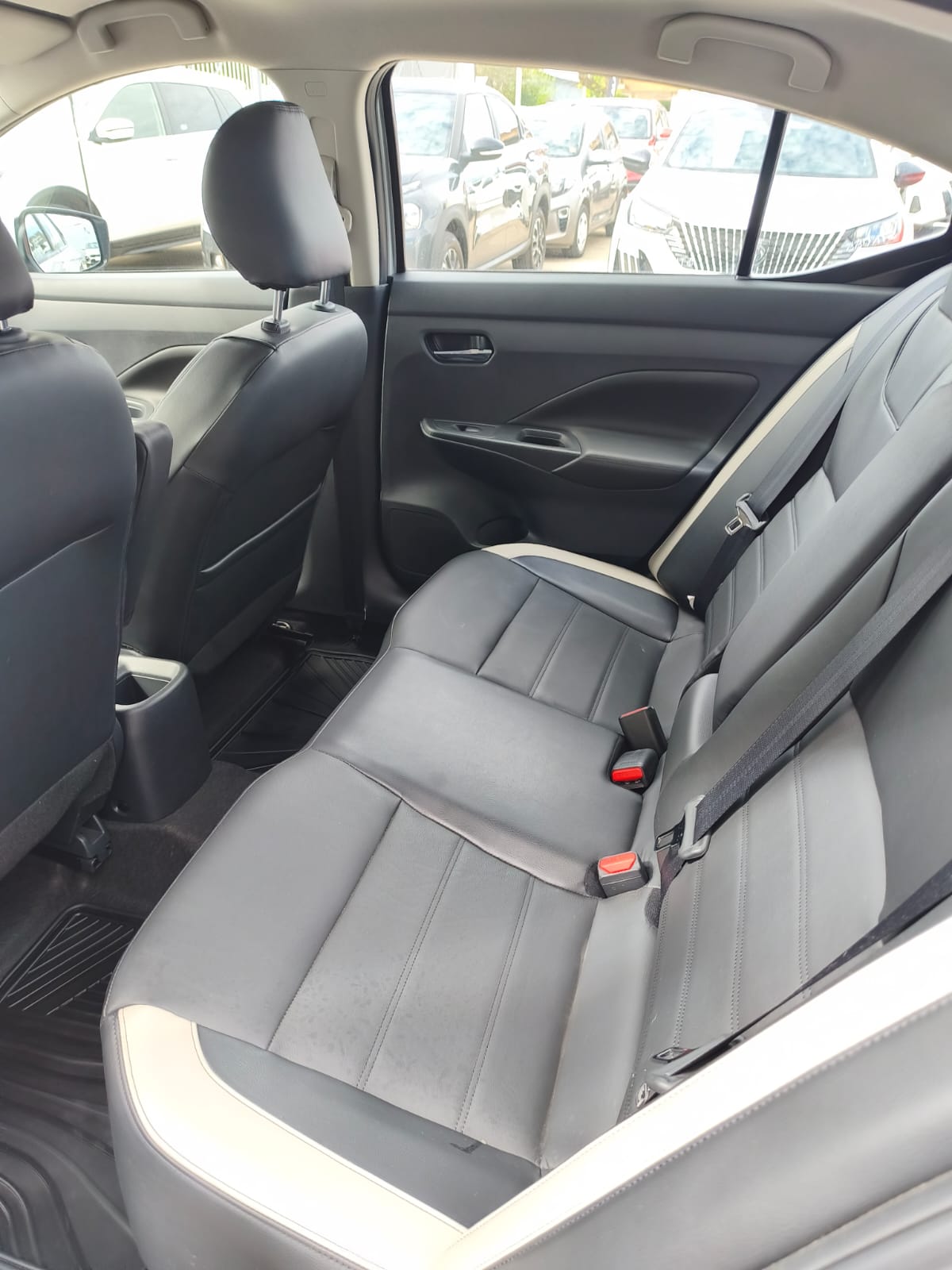 Nissan Versa Cvt1.6 Aut — foto 7 de 7