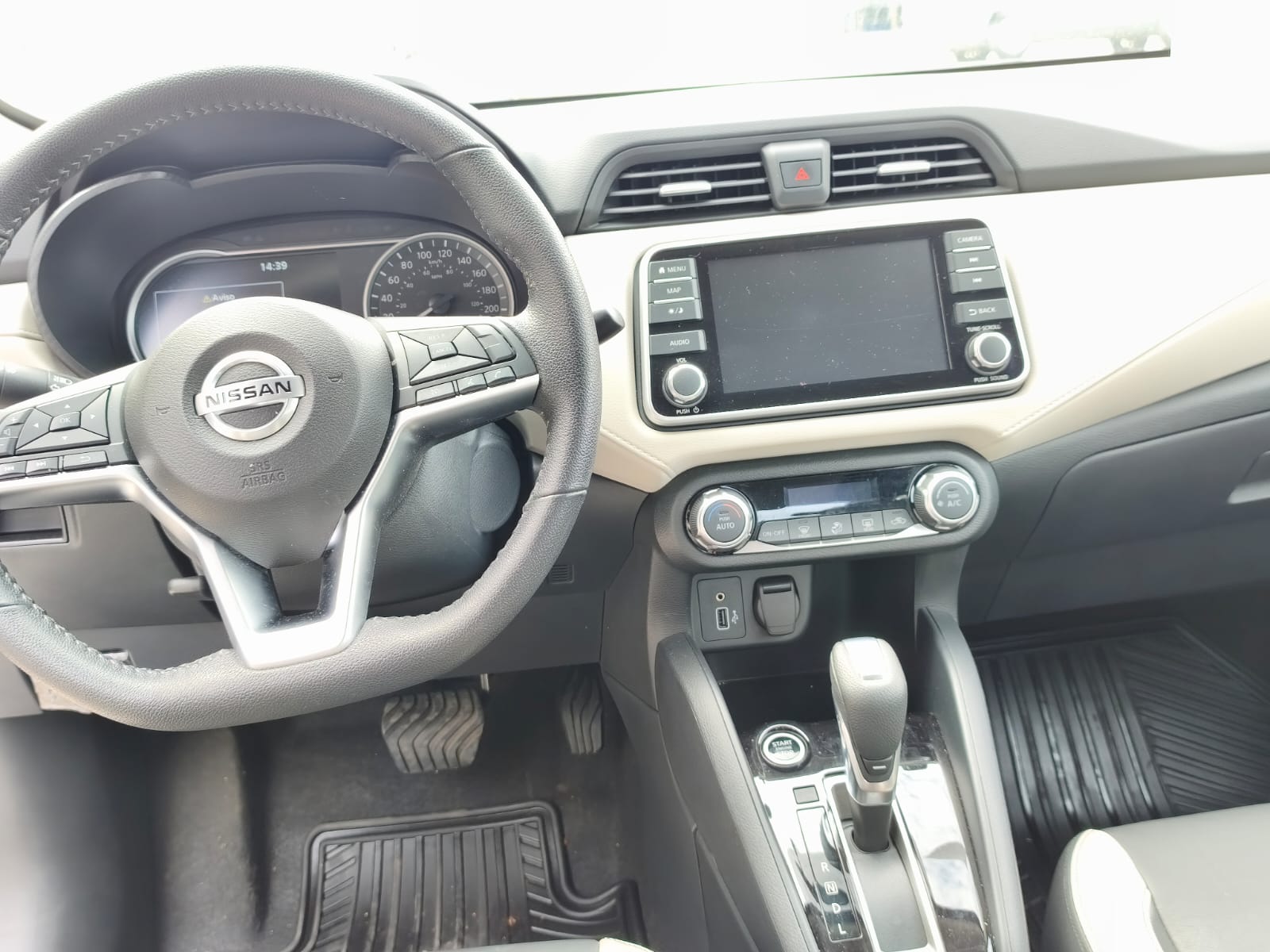 Nissan Versa Cvt1.6 Aut — foto 6 de 7
