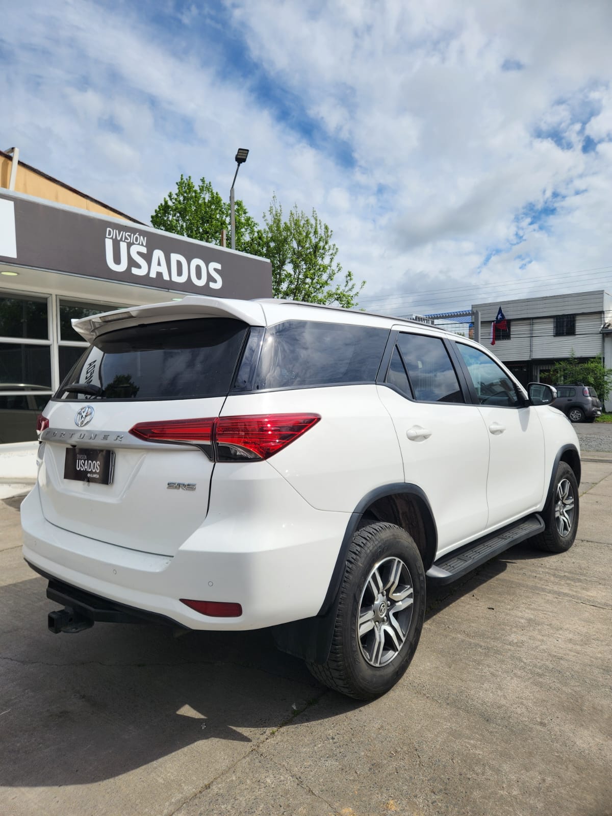 Toyota Fortuner 2.7 Aut — foto 8 de 9