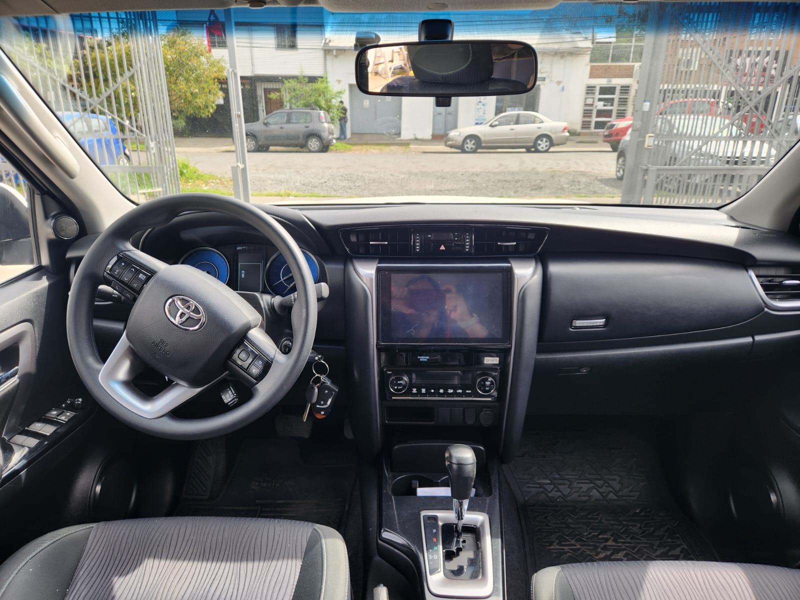 Toyota Fortuner 2.7 Aut — foto 6 de 9