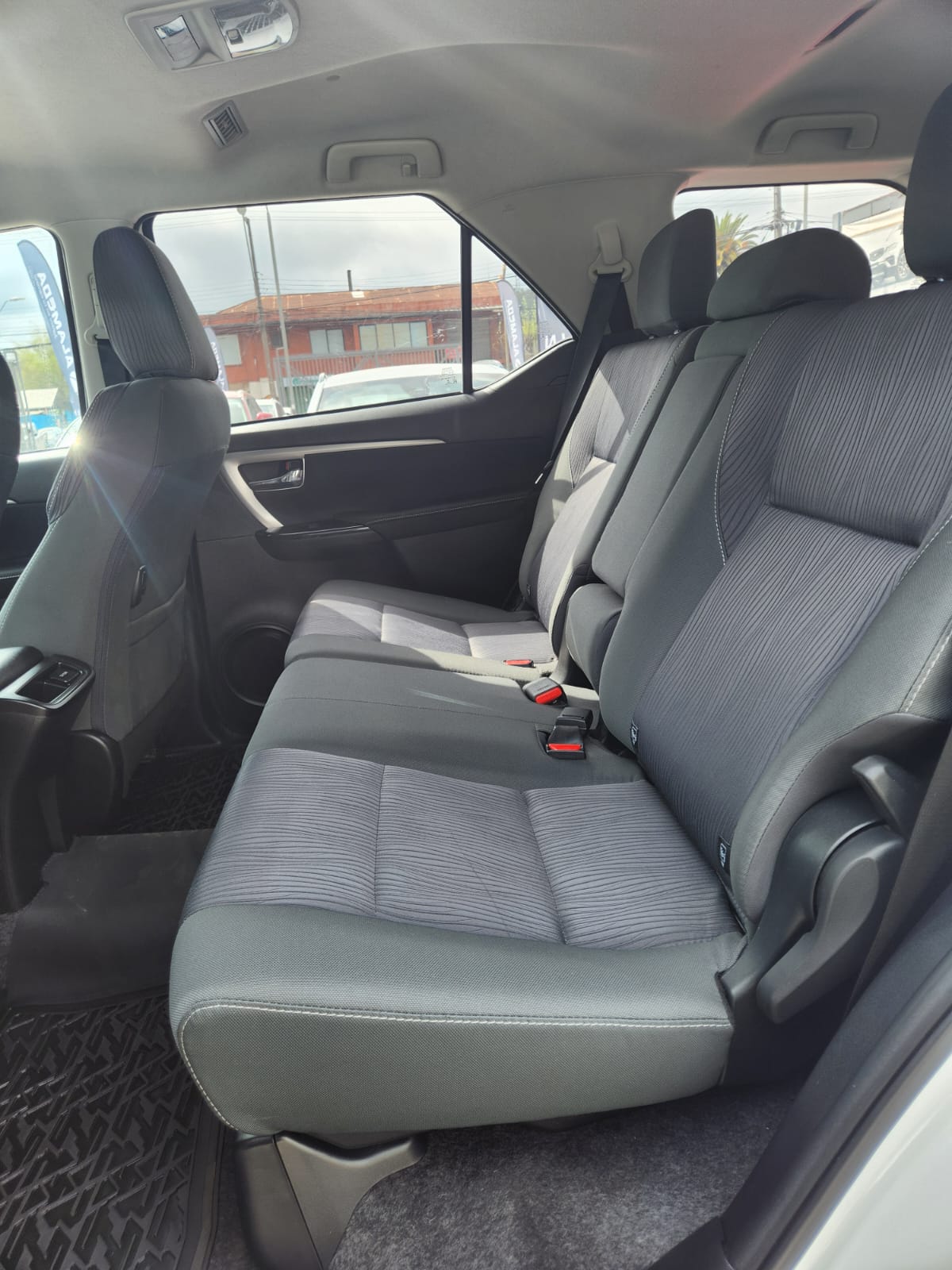 Toyota Fortuner 2.7 Aut — foto 7 de 9
