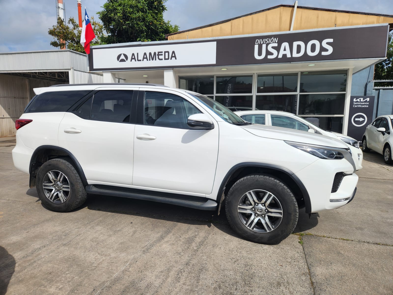 Toyota Fortuner 2.7 Aut — foto 3 de 9