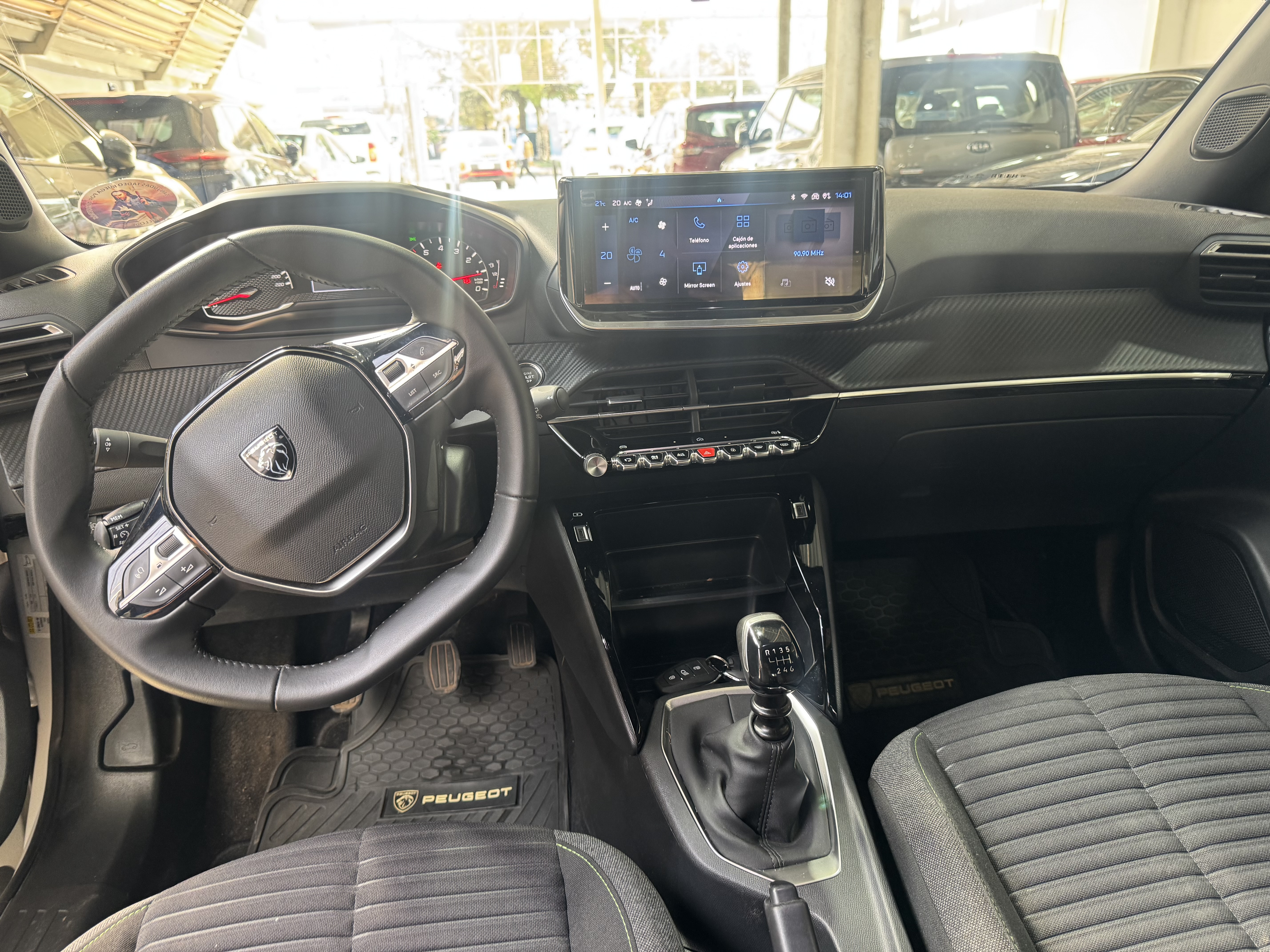 Peugeot Active — foto 7 de 7