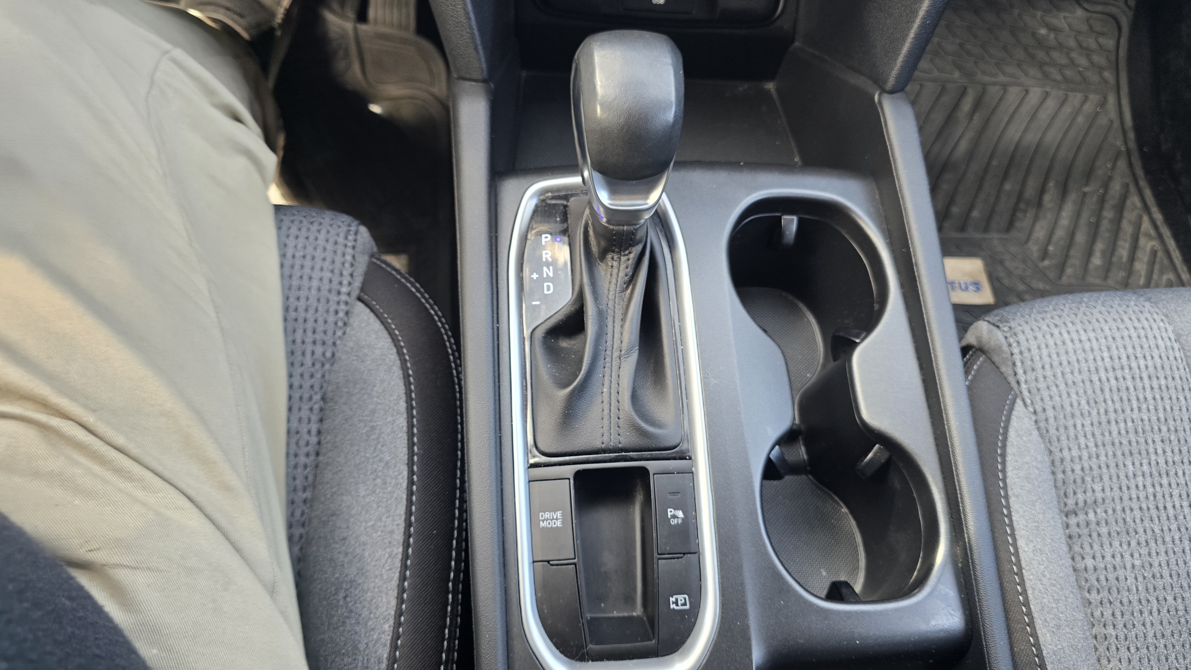 Hyundai Santa Fe Tm Crdi 2.2 Aut — foto 16 de 18